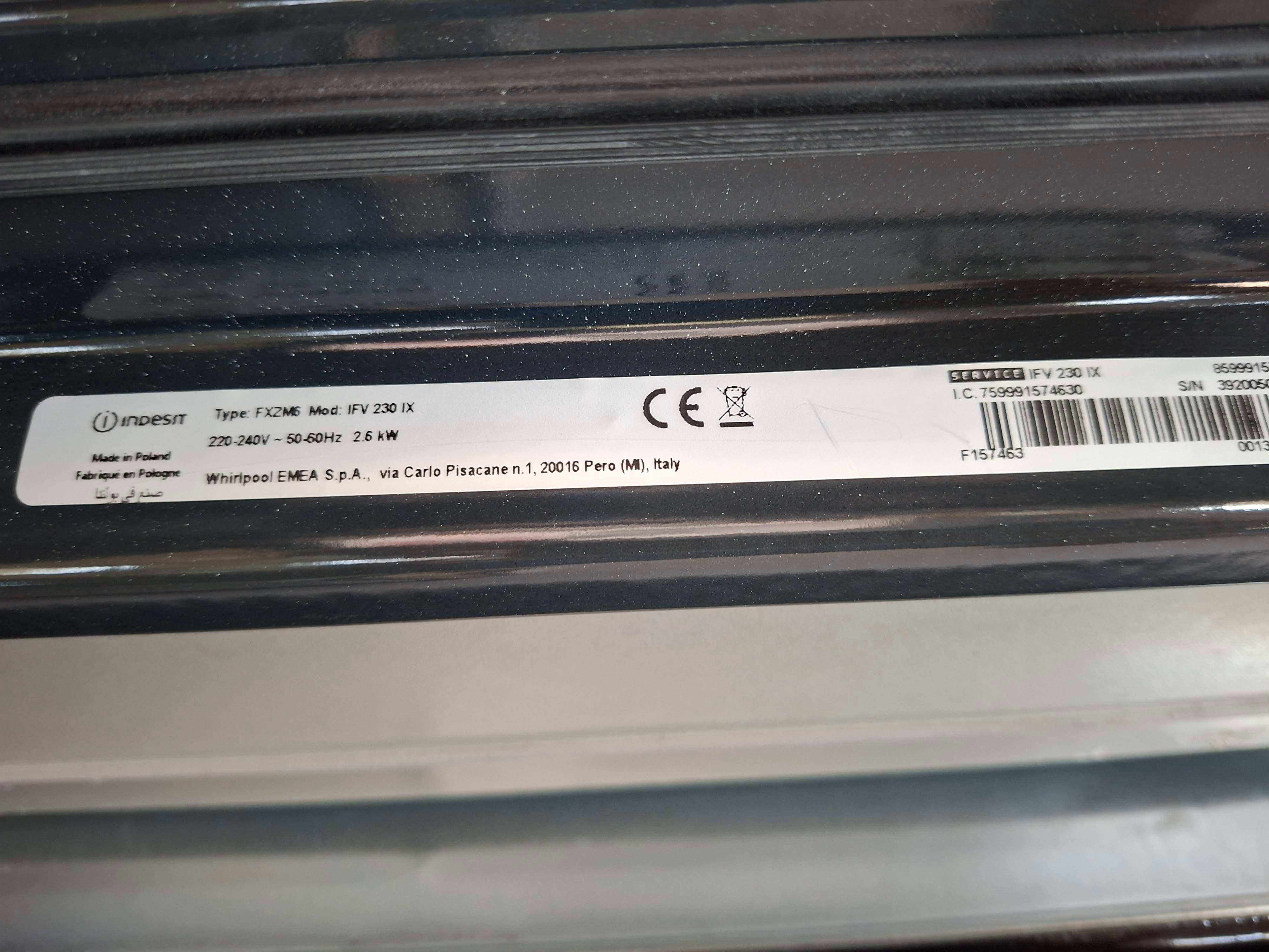 Ugradna rerna Indesit IFW 6230 IX  (2) , 71L