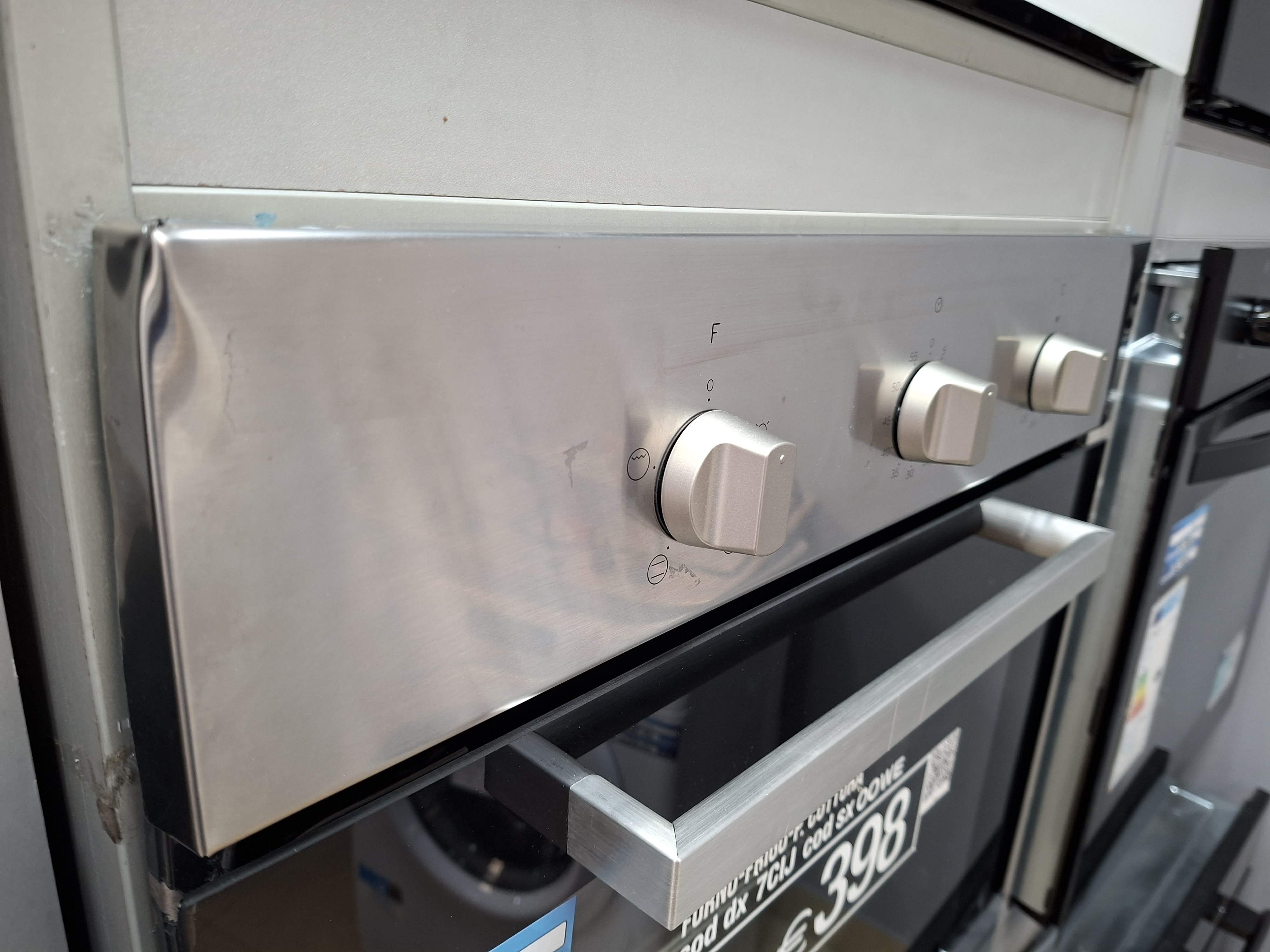 Ugradna rerna Indesit IFW 6230 IX  (2) , 71L