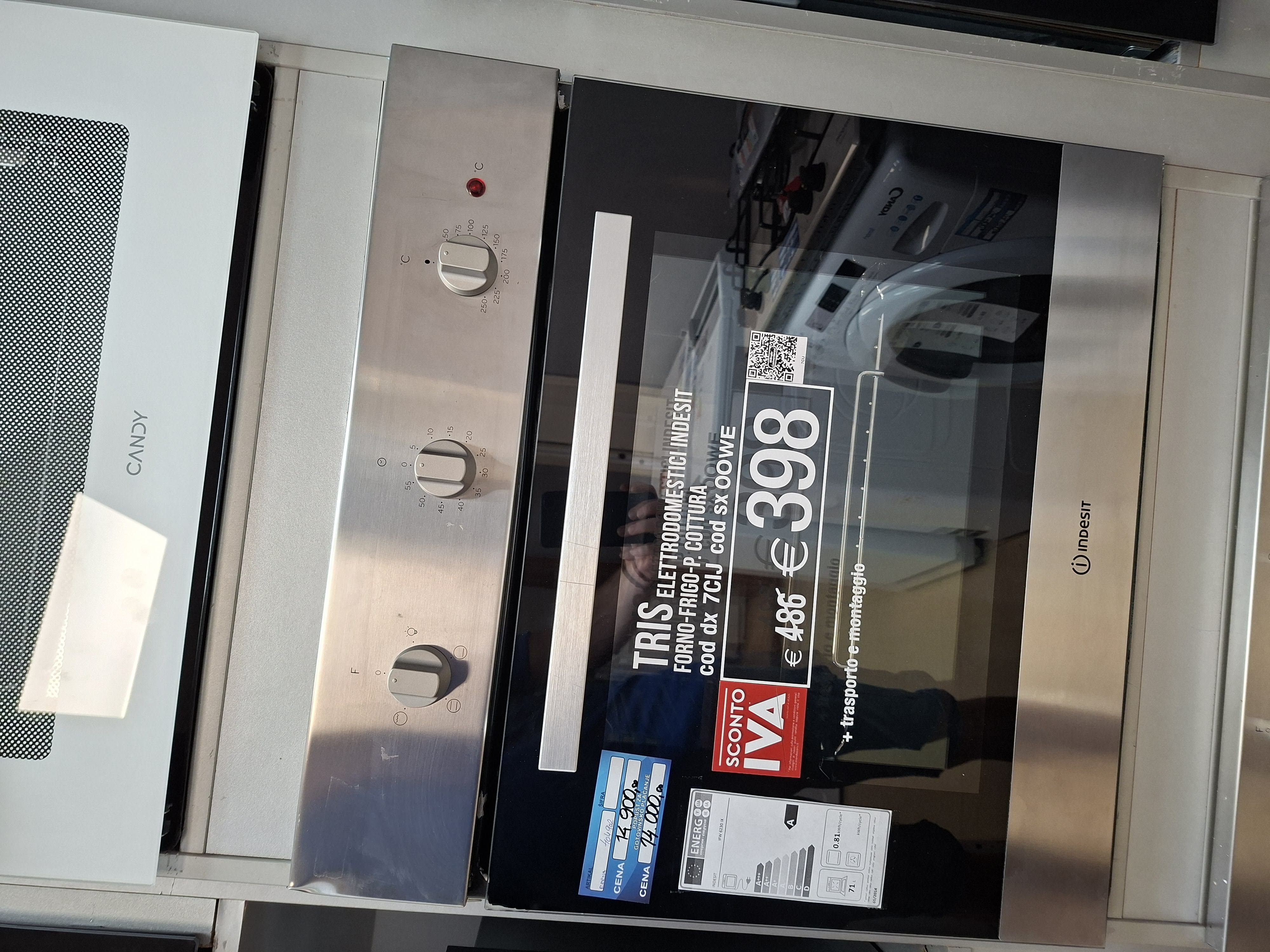Ugradna rerna Indesit IFW 6230 IX  (2) , 71L