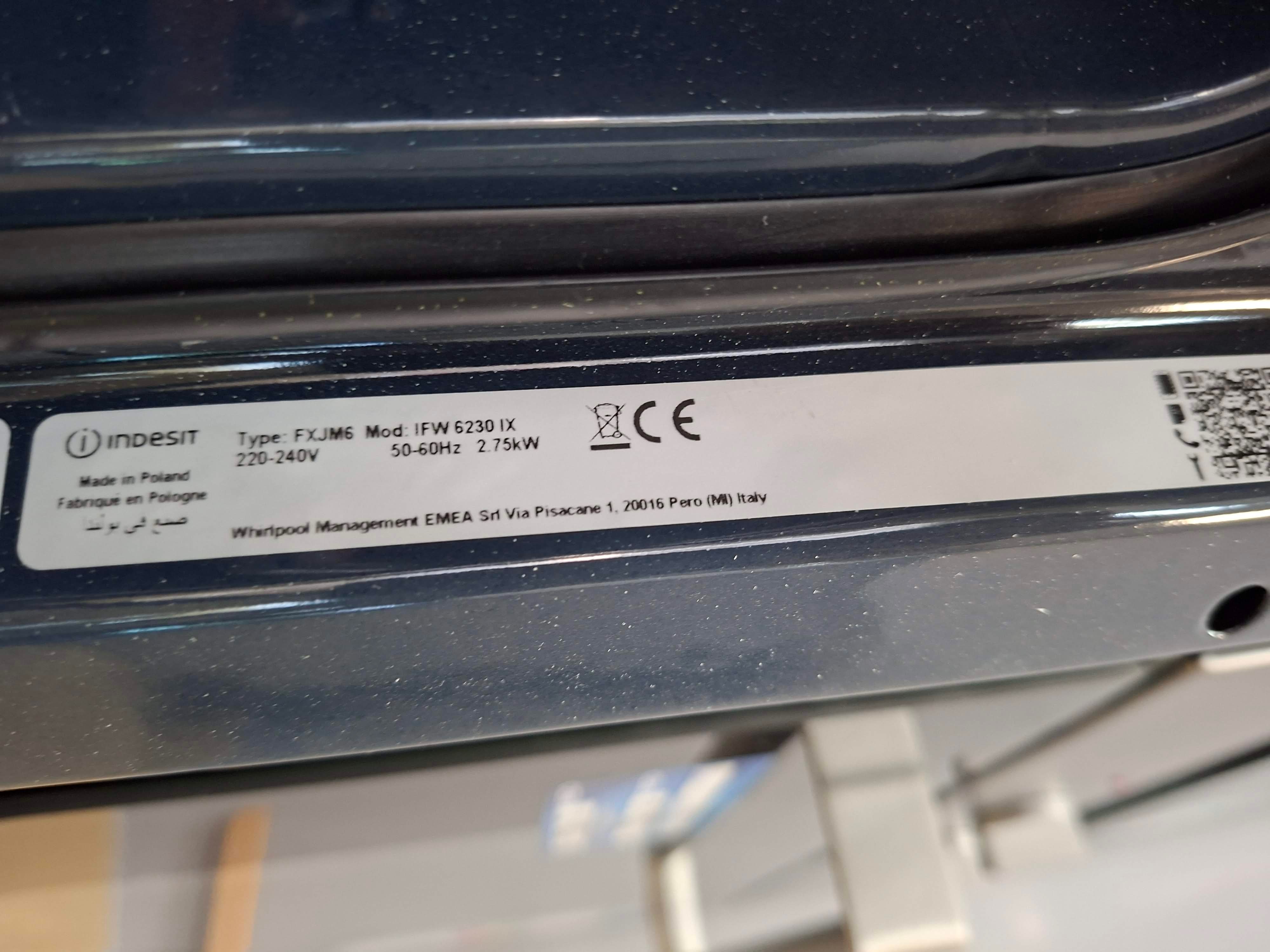 Ugradna Rerna Indesit IFW 6230 IX, 71L