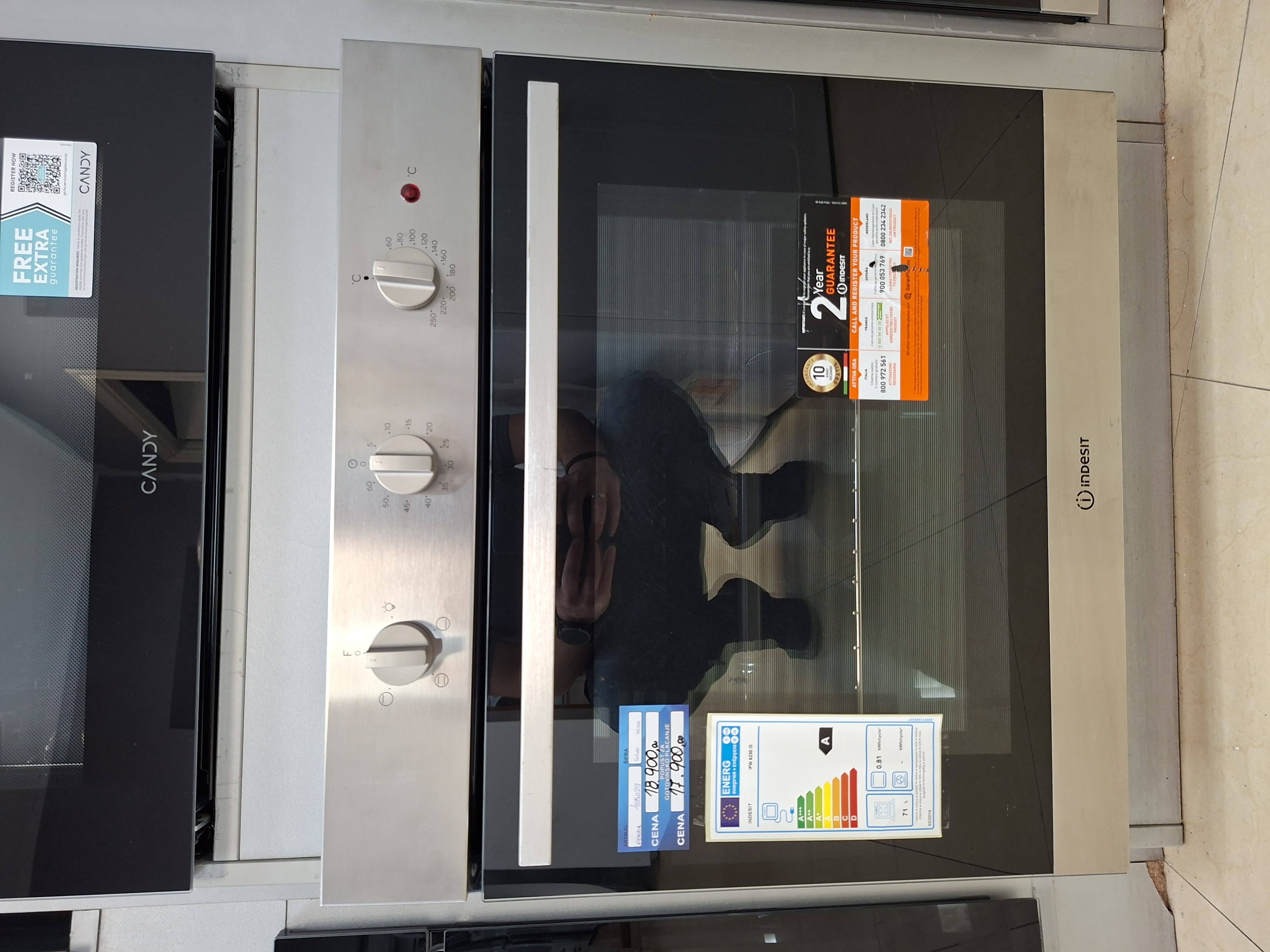 Ugradna Rerna Indesit IFW 6230 IX, 71L