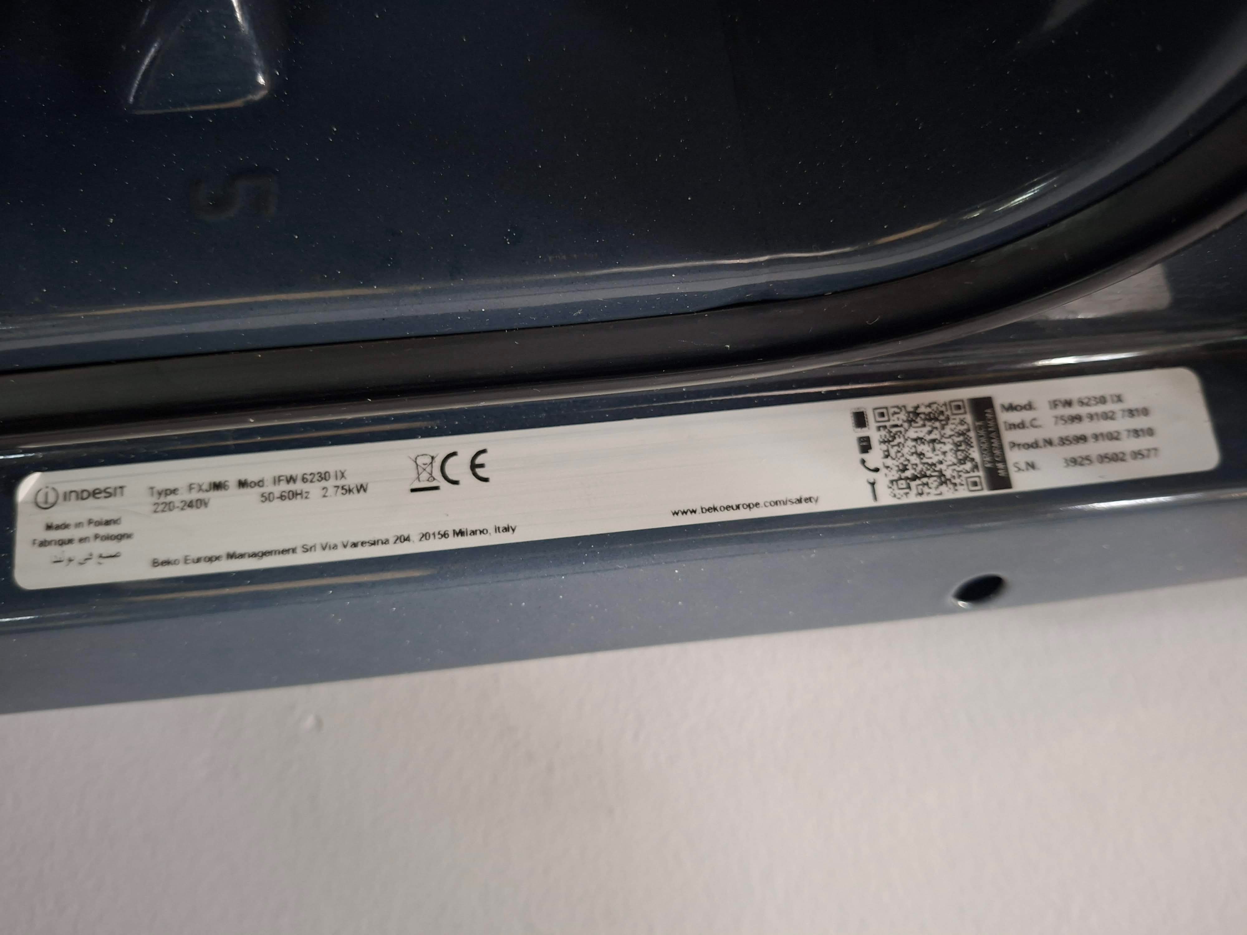 Ugradna Rerna Indesit IFW 6230 IX, 71L