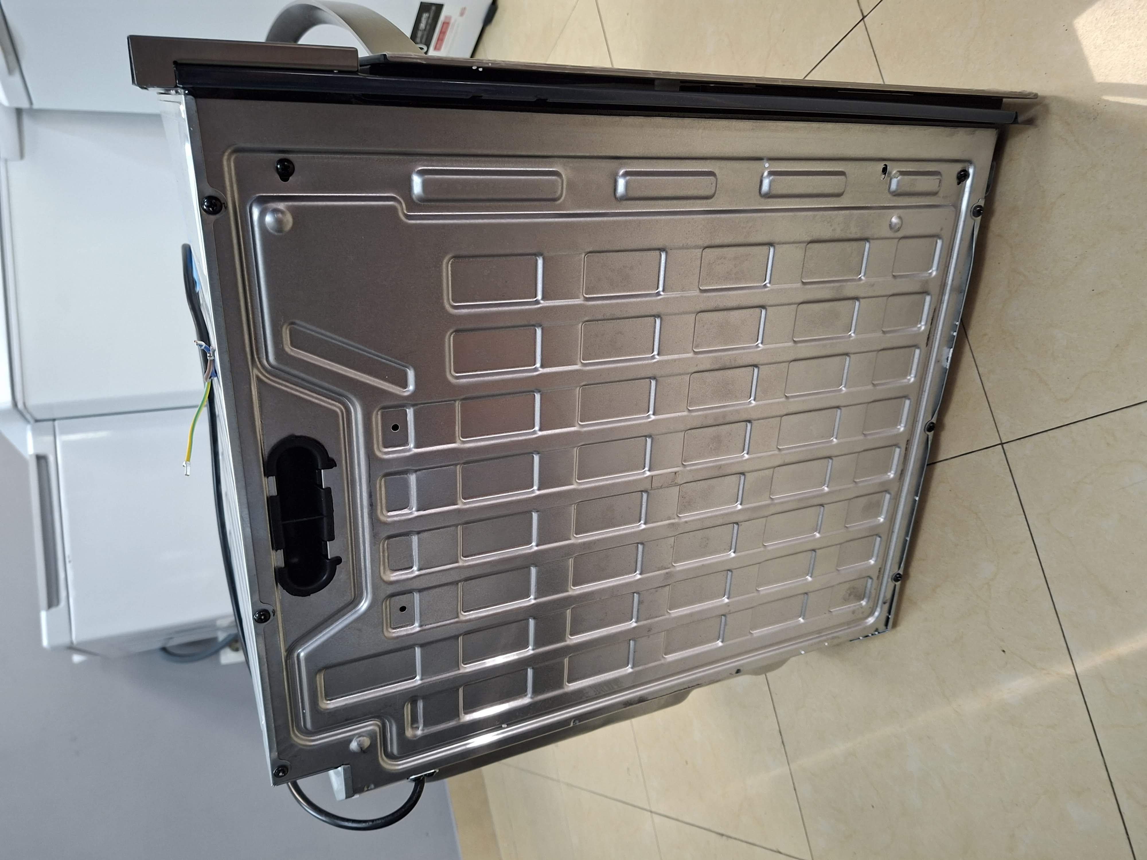 Ugradna Rerna Indesit IFWS 5844 JH IX, 71L