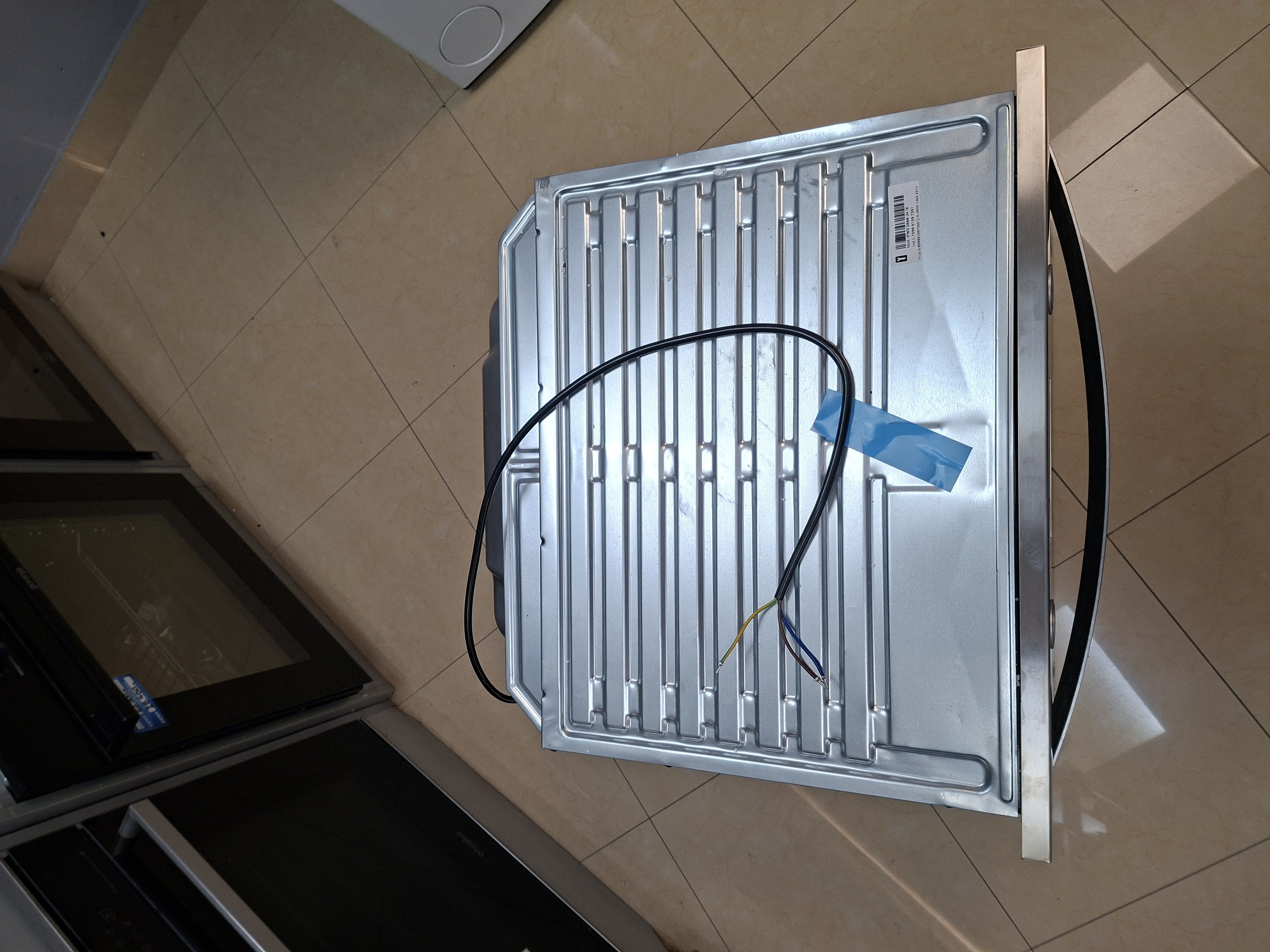 Ugradna Rerna Indesit IFWS 5844 JH IX, 71L