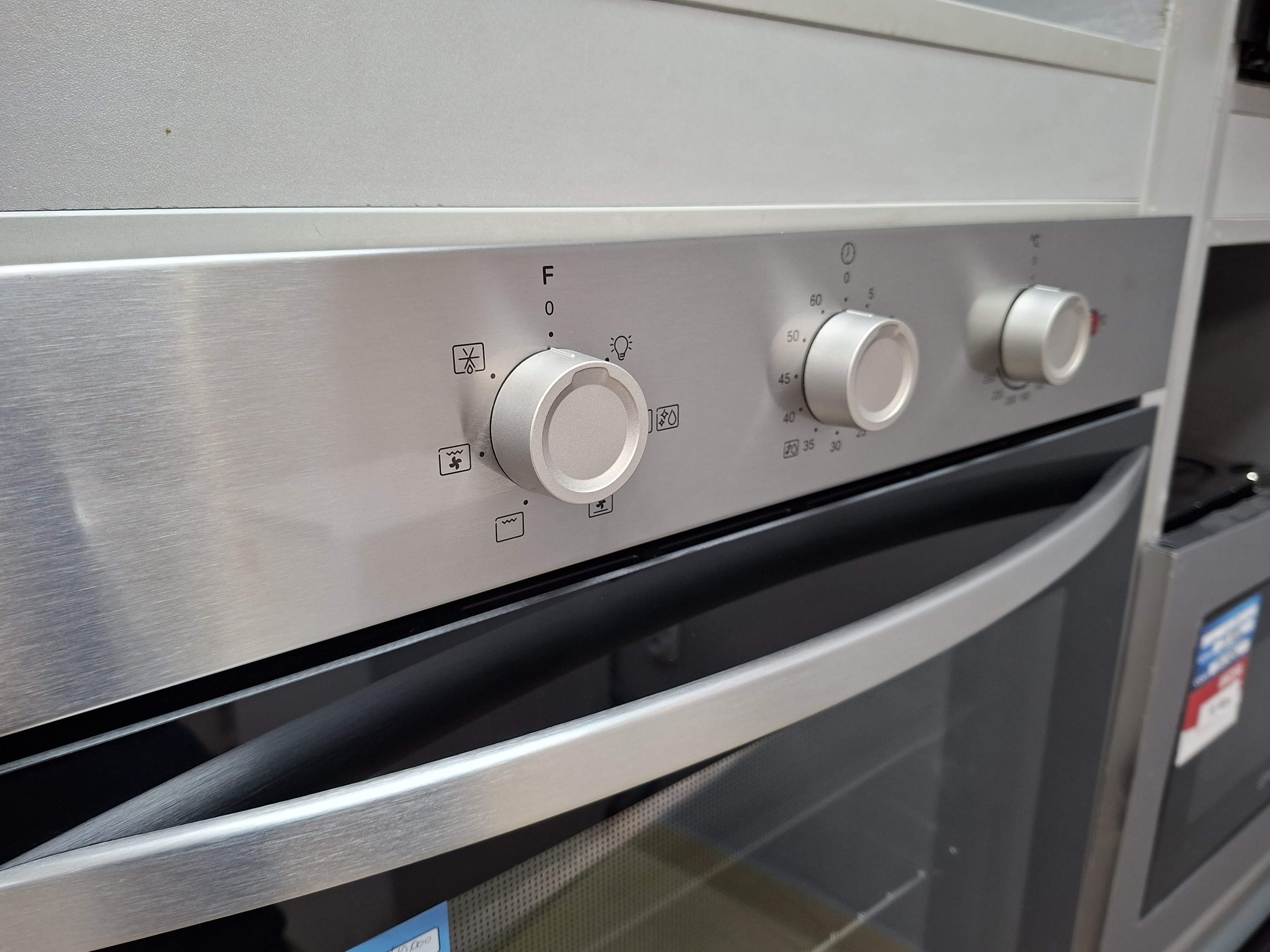 Ugradna Rerna Indesit IO 2350H X , 66L