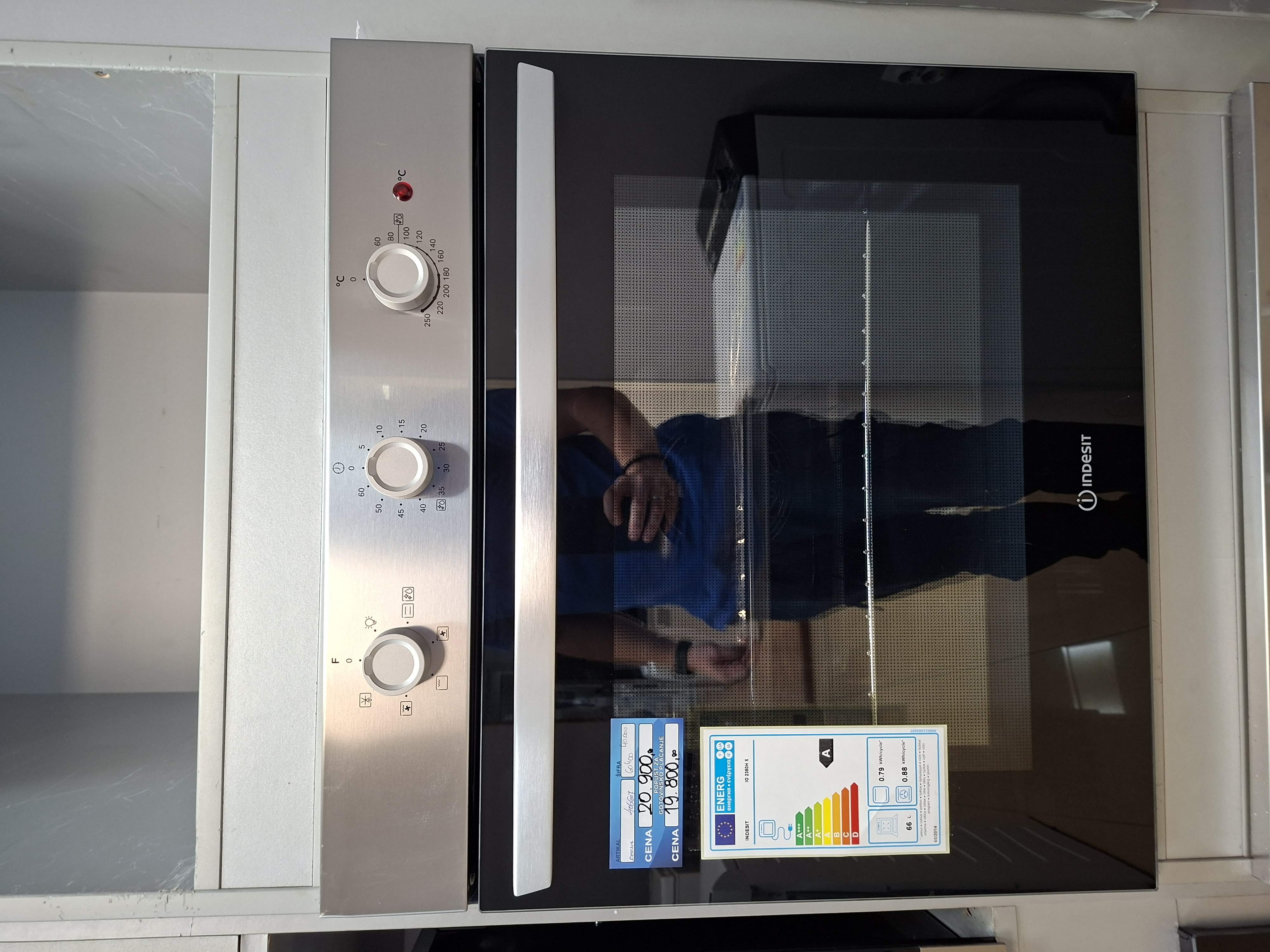 Ugradna Rerna Indesit IO 2350H X , 66L