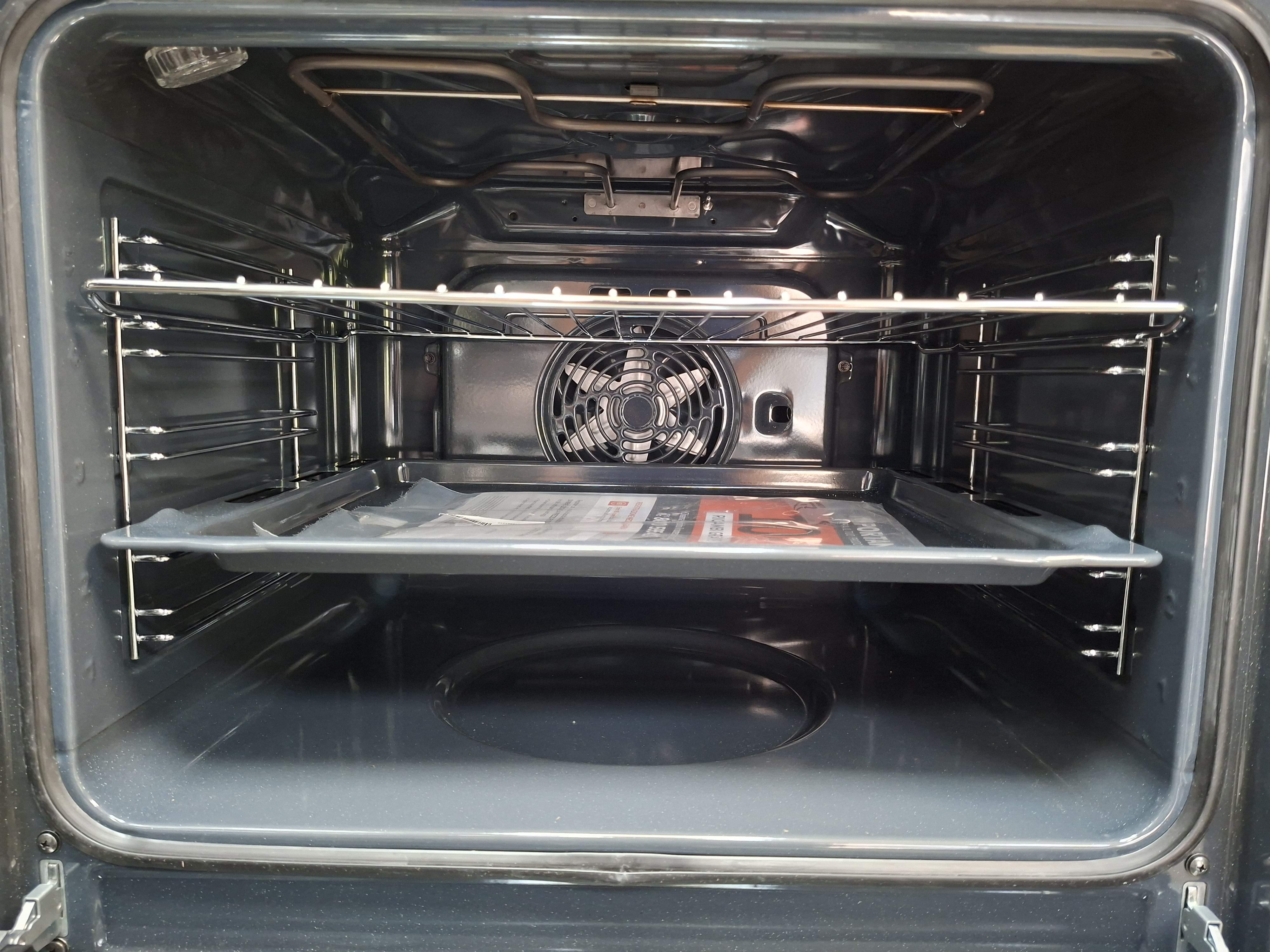 Ugradna Rerna Indesit IO 255H X , 71L