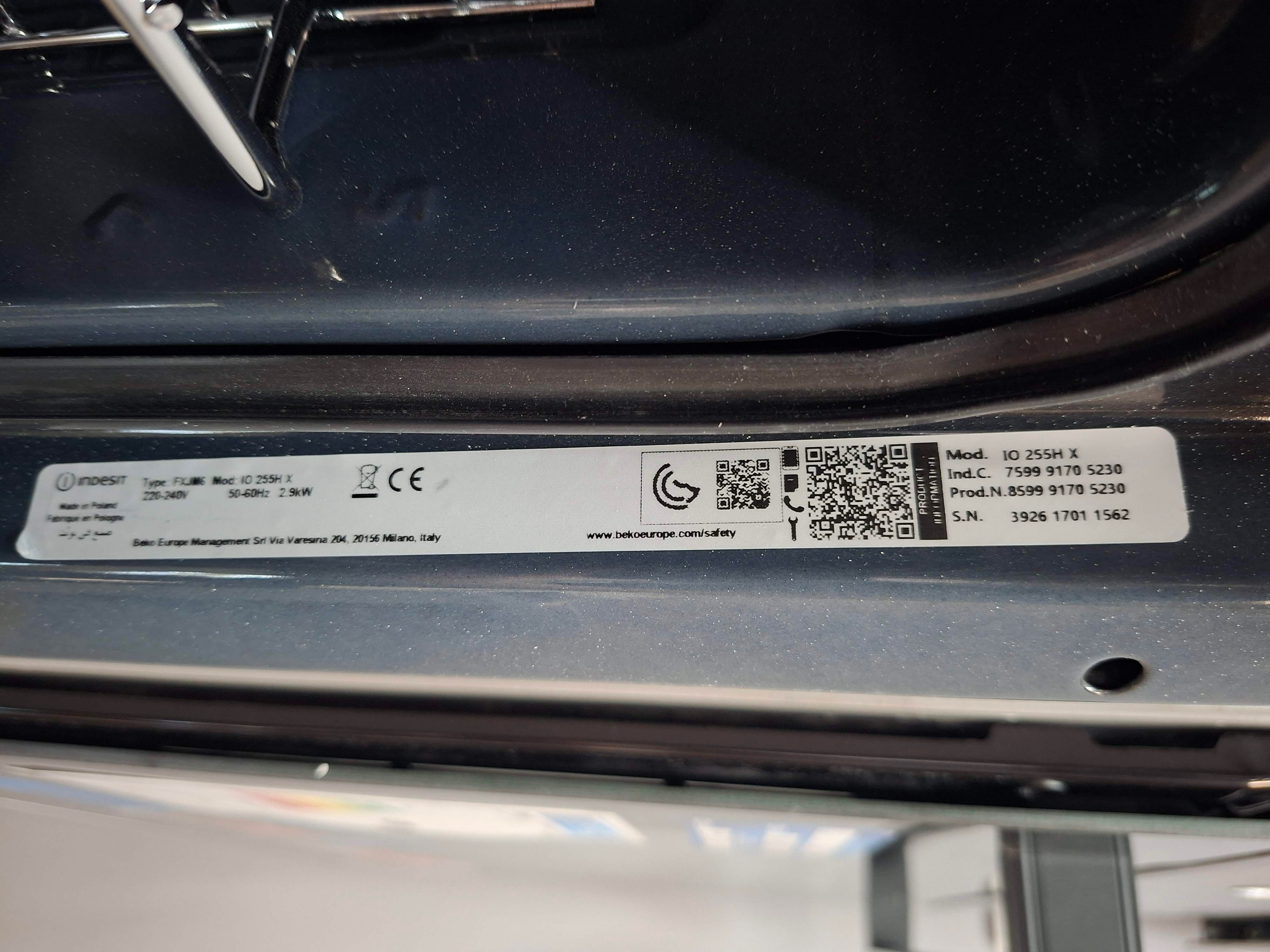 Ugradna Rerna Indesit IO 255H X , 71L