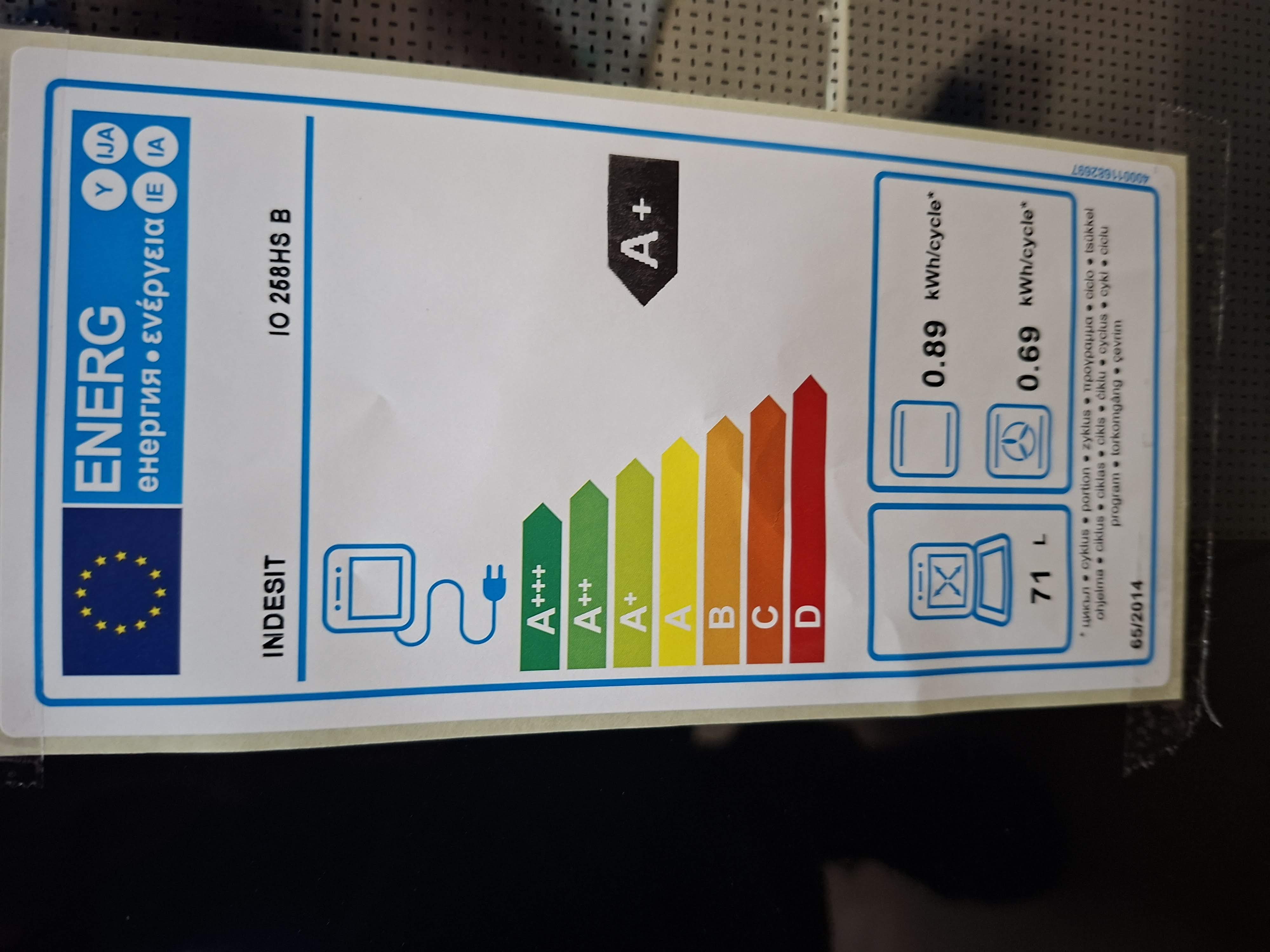 Ugradna Rerna Indesit IO 258HS B , 71L