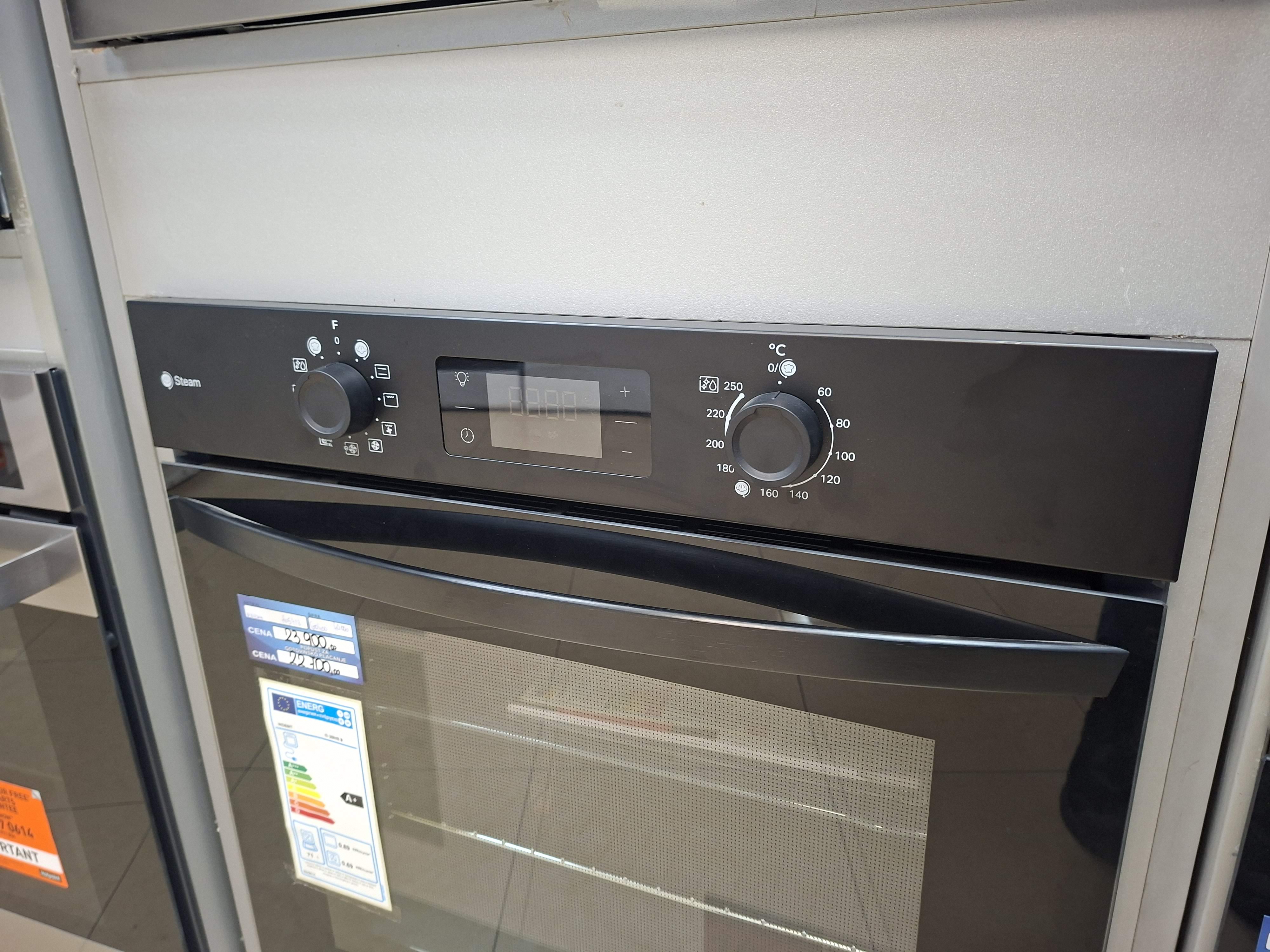 Ugradna Rerna Indesit IO 258HS B , 71L