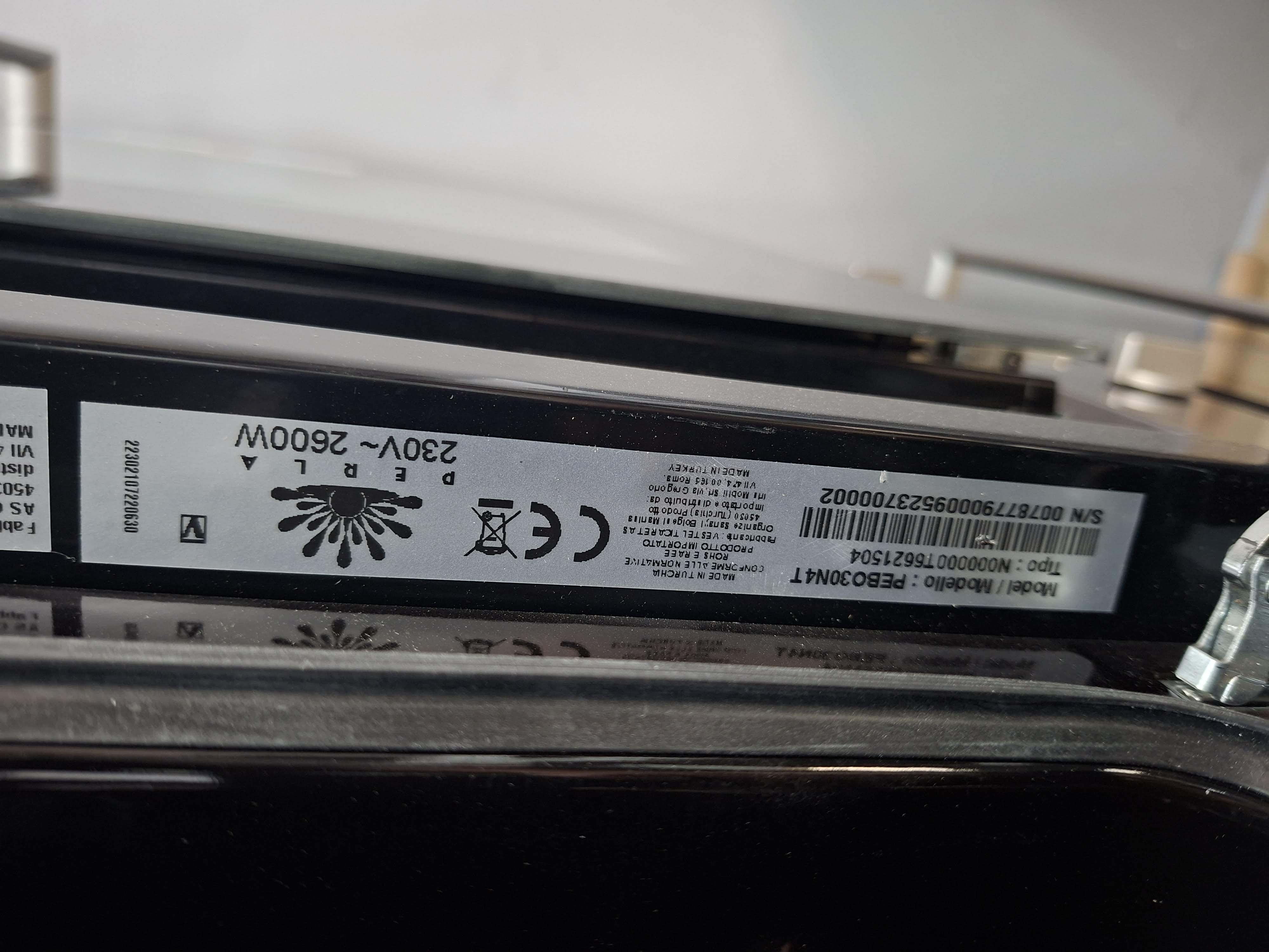 Ugradna Rerna Perla PEBO30N4T . 72L