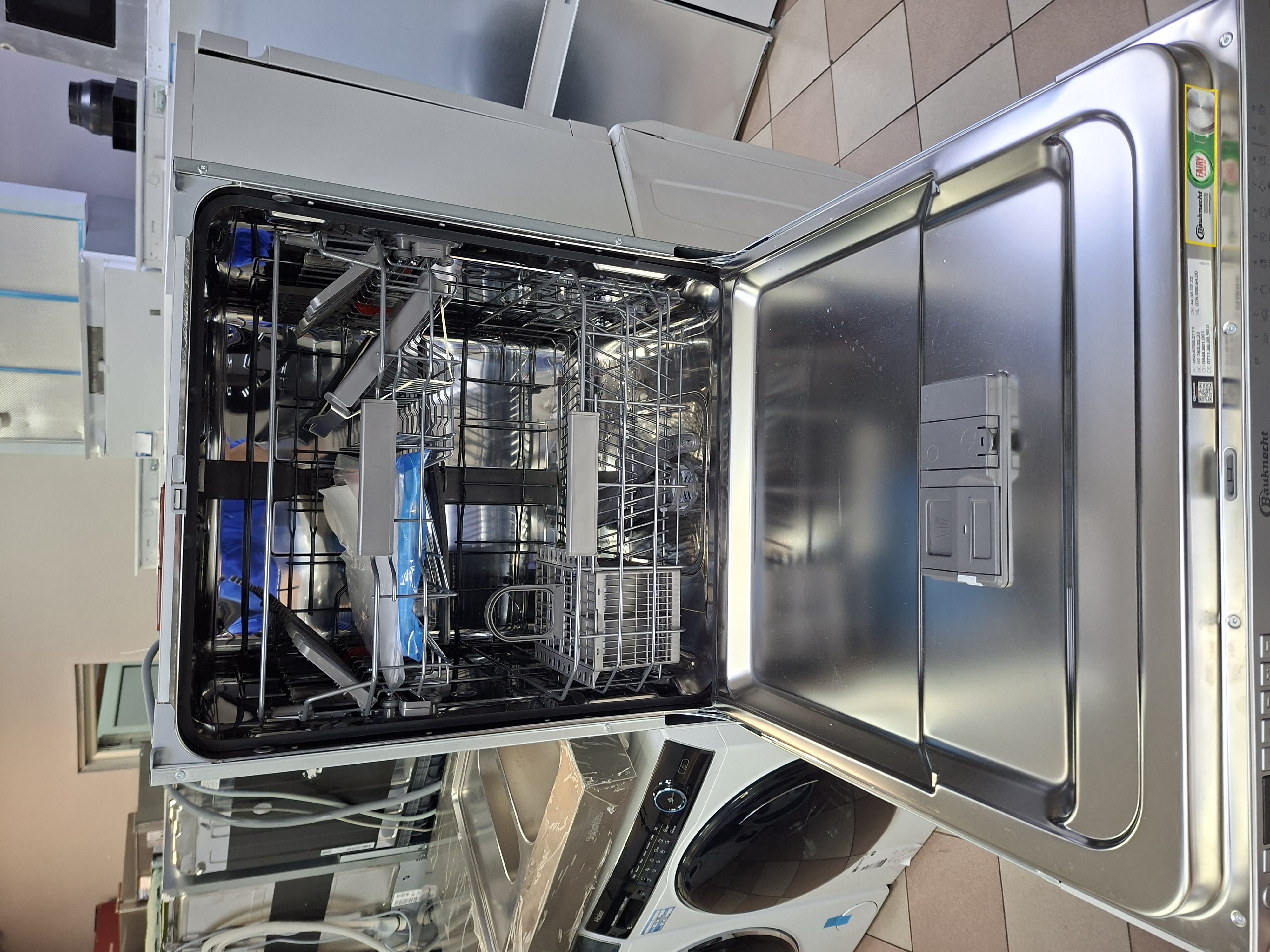 Ugradna sudo mašina Bauknecht BCIO 3C33 EC, 60cm