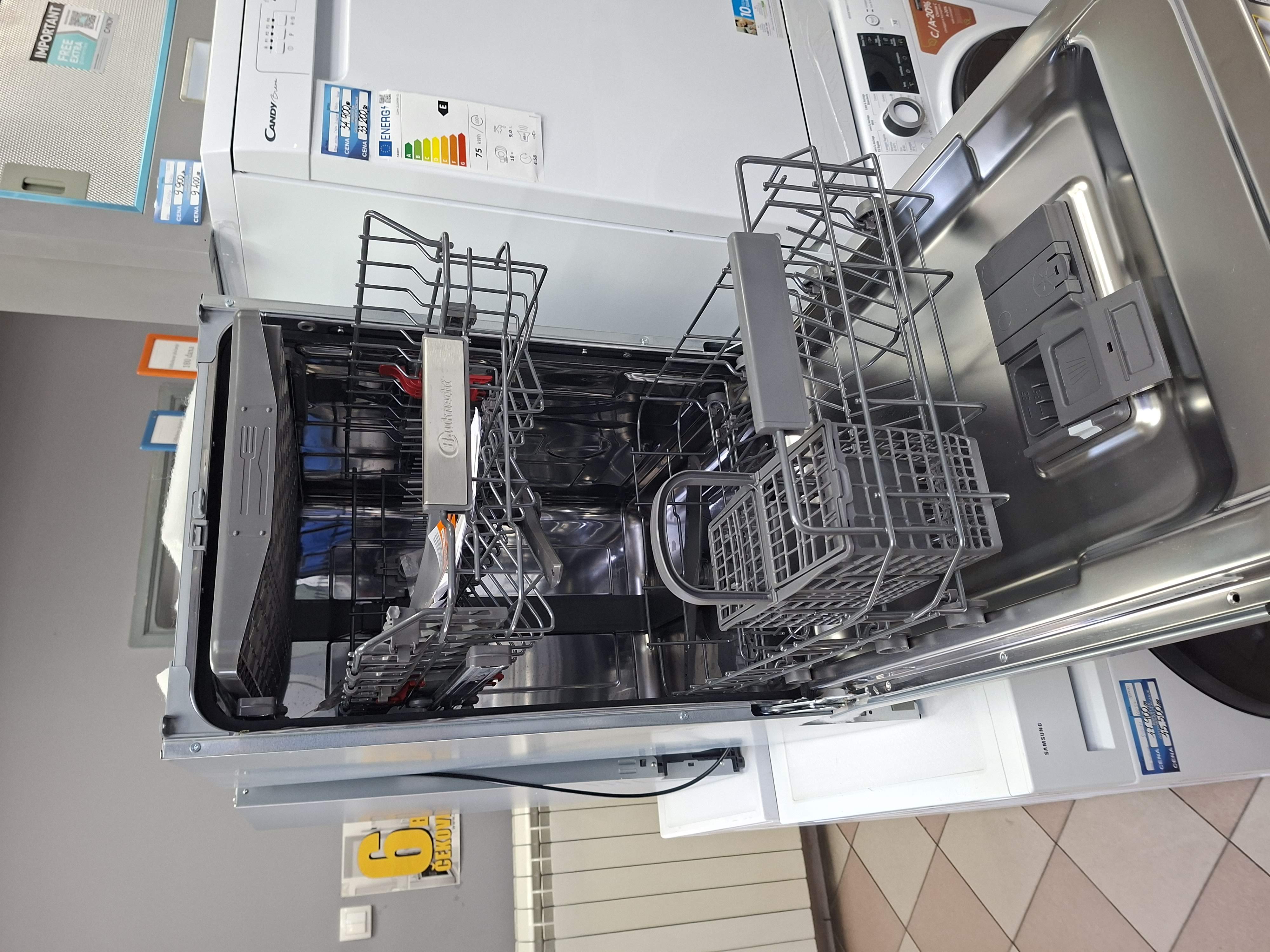 Ugradna sudo mašina Bauknecht  BK4IC11BS7LA0 , 45 cm