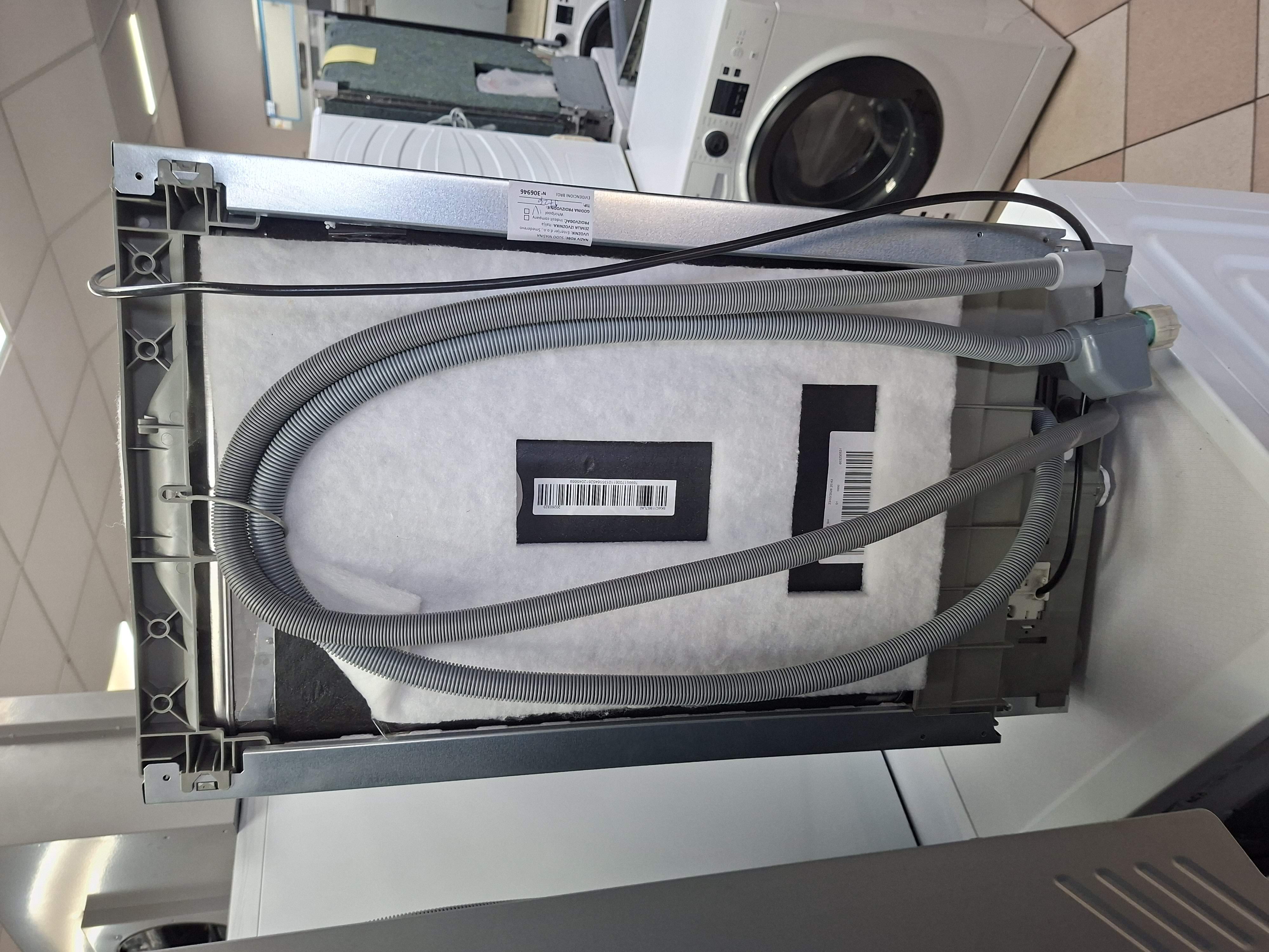 Ugradna sudo mašina Bauknecht  BK4IC11BS7LA0 , 45 cm