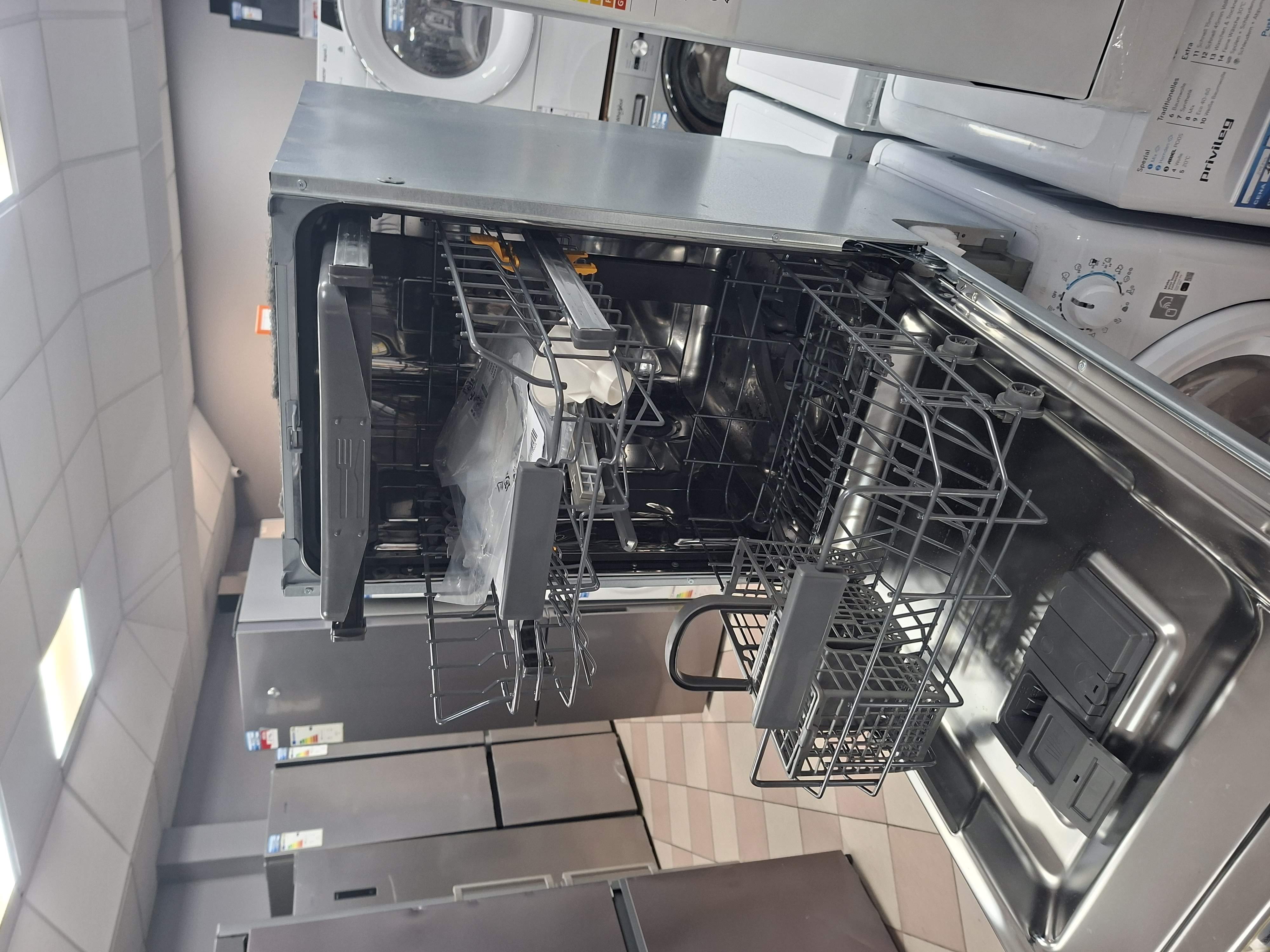 Ugradna Sudo mašina Bauknecht BK4PC11BS7A , 11 kompleta