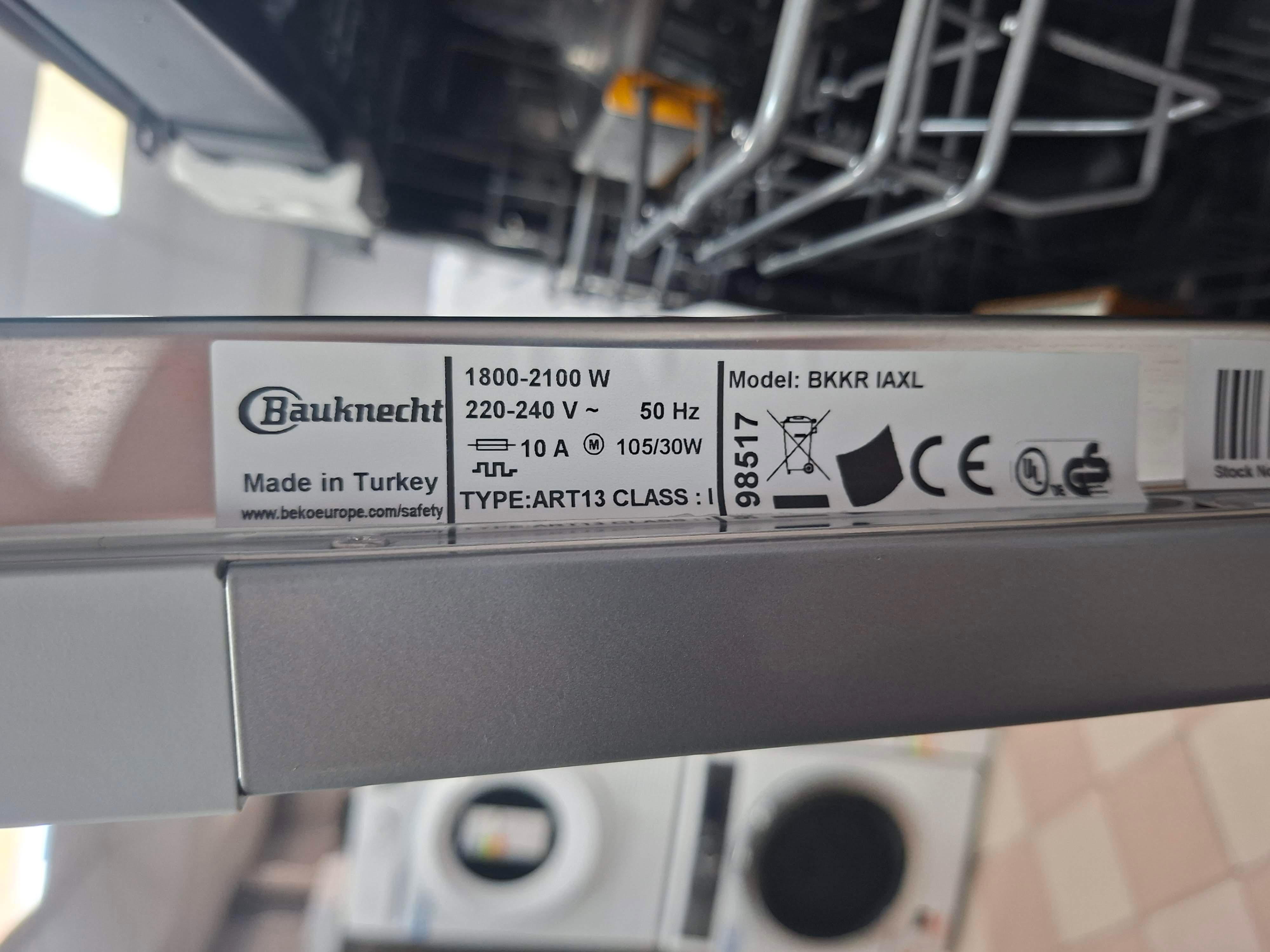 Ugradna sudo mašina Bauknecht BKKR IAXL, 14 kompleta