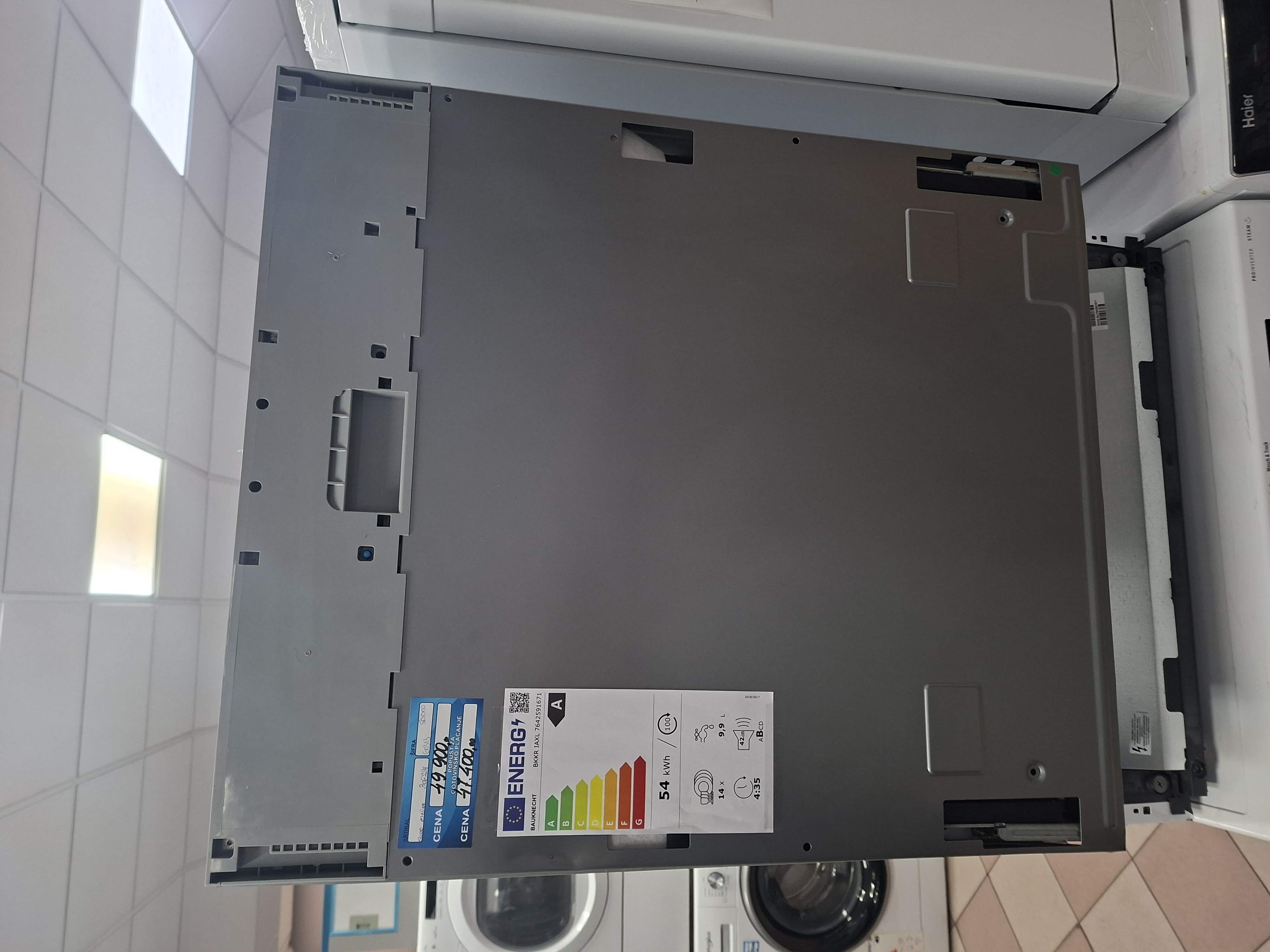 Ugradna sudo mašina Bauknecht BKKR IAXL, 14 kompleta