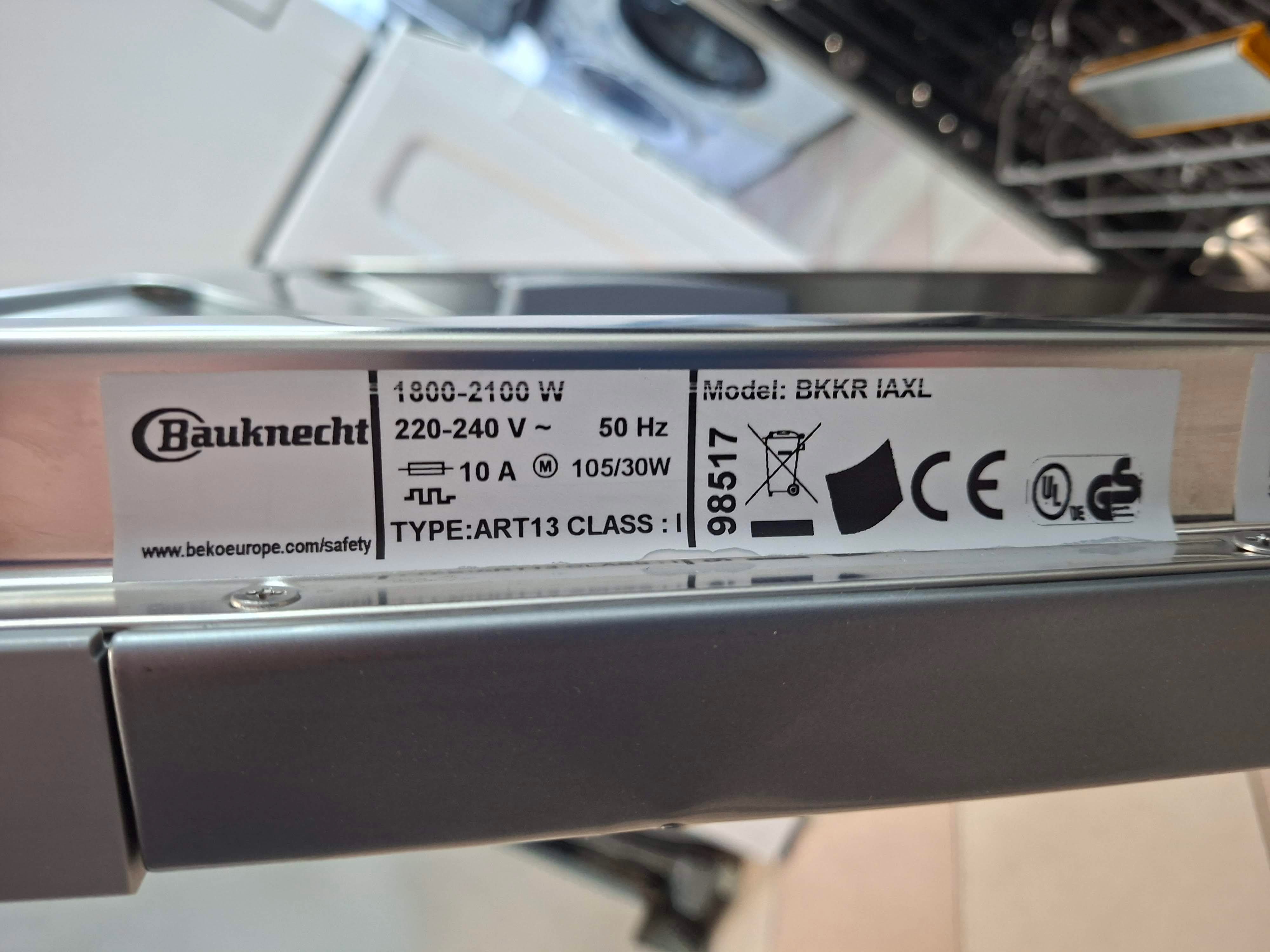 Ugradna sudo mašina Bauknecht BKKR IAXL, 14 kompleta