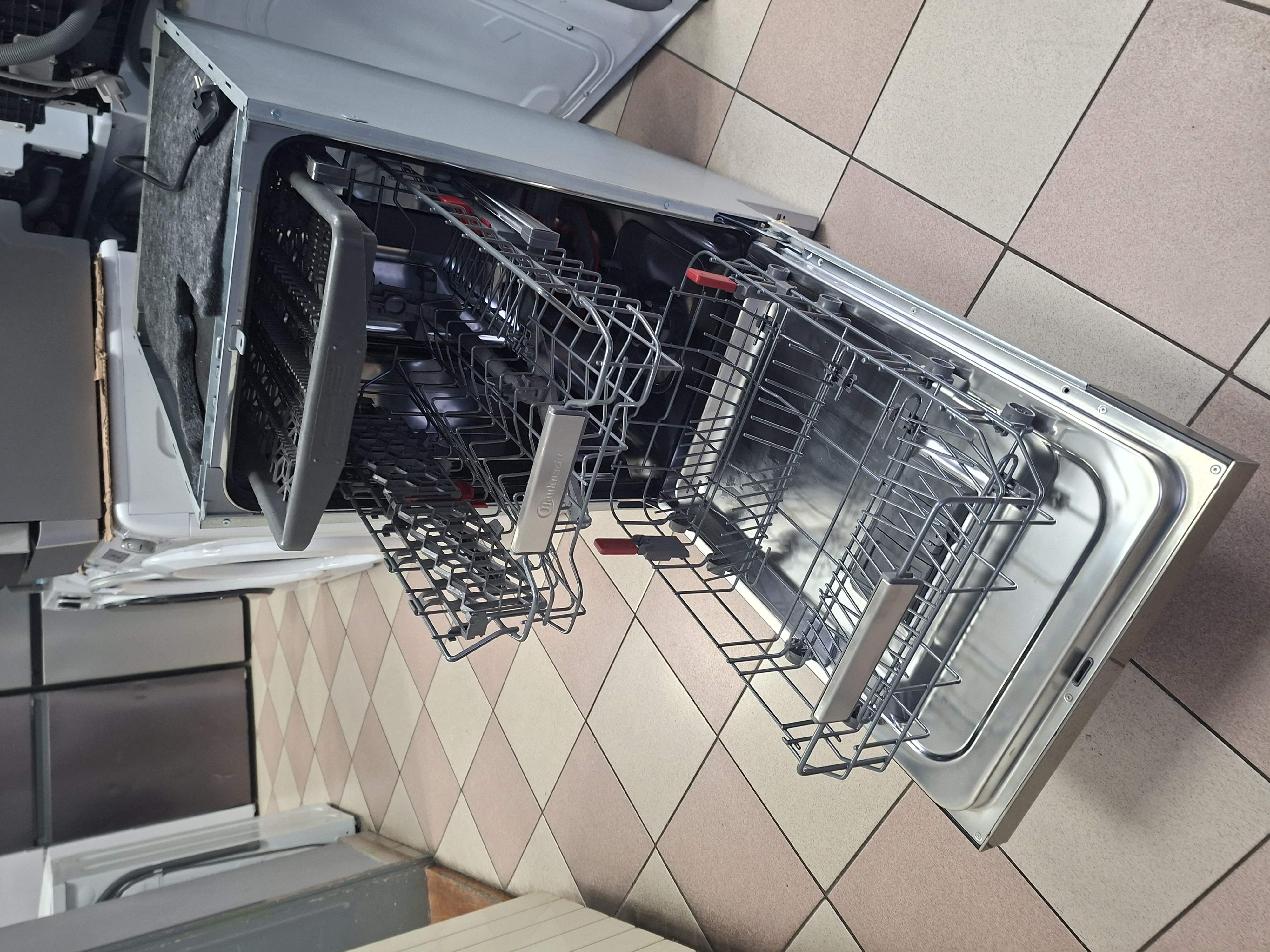 Ugradna Sudo mašina Bauknecht BSBO 3O21 PF X  , 10 kompleta