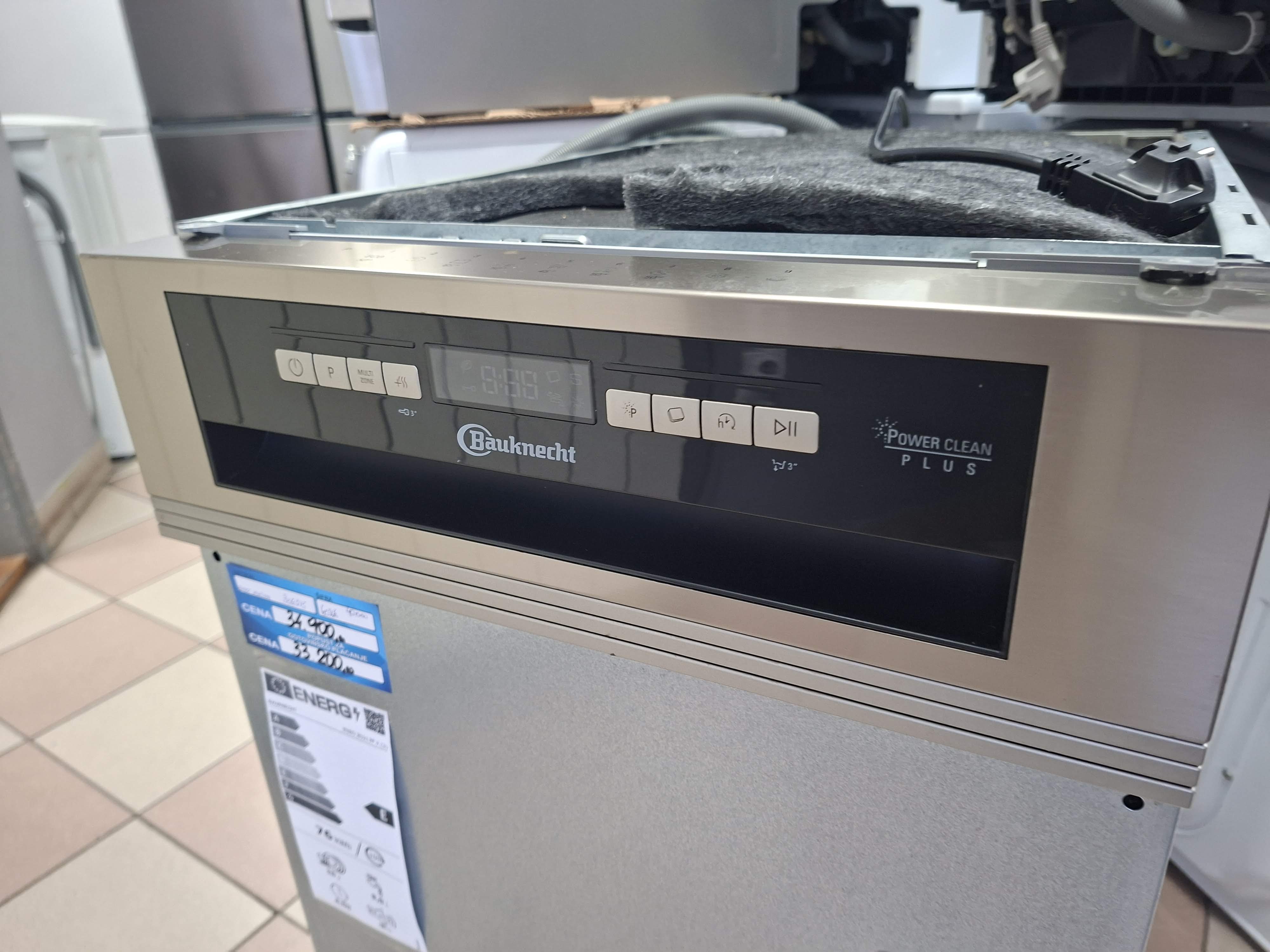 Ugradna Sudo mašina Bauknecht BSBO 3O21 PF X  , 10 kompleta