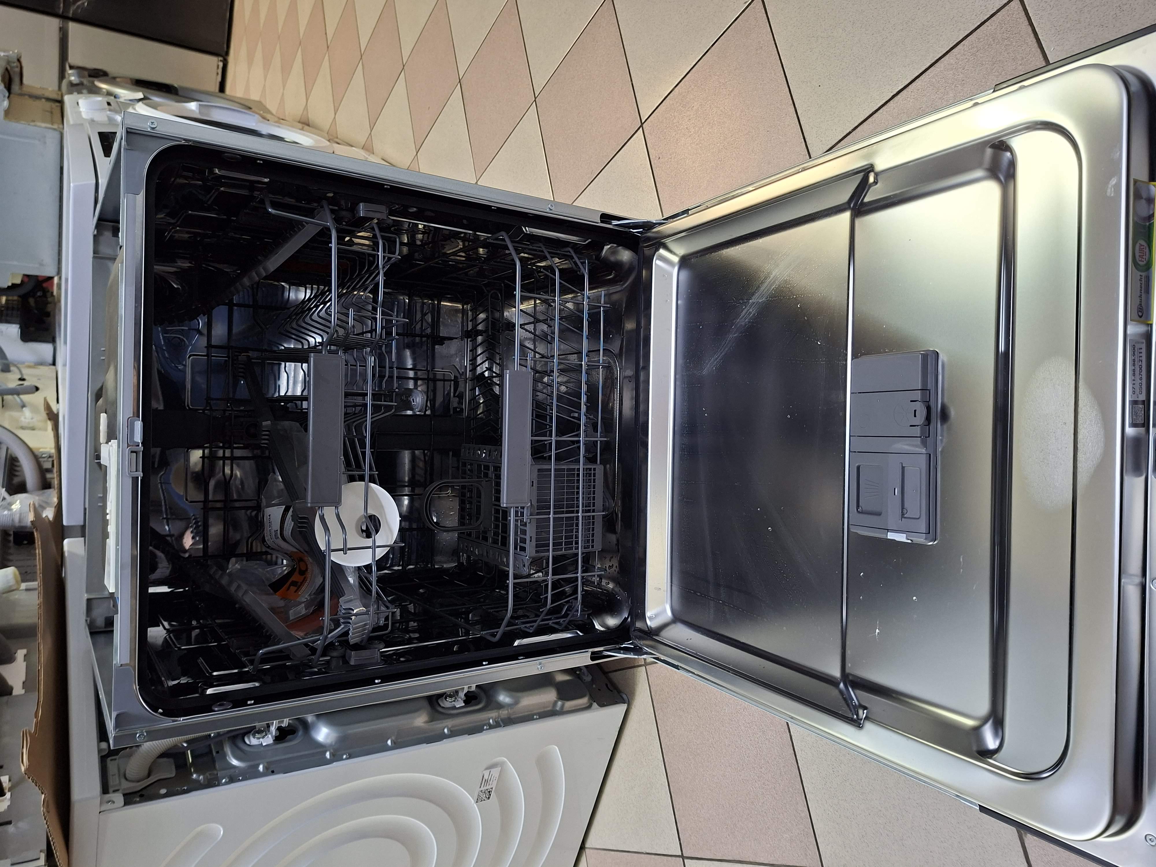 Ugradna sudo mašina Bauknecht OBBC Eco Star 5320, 14 kompleta