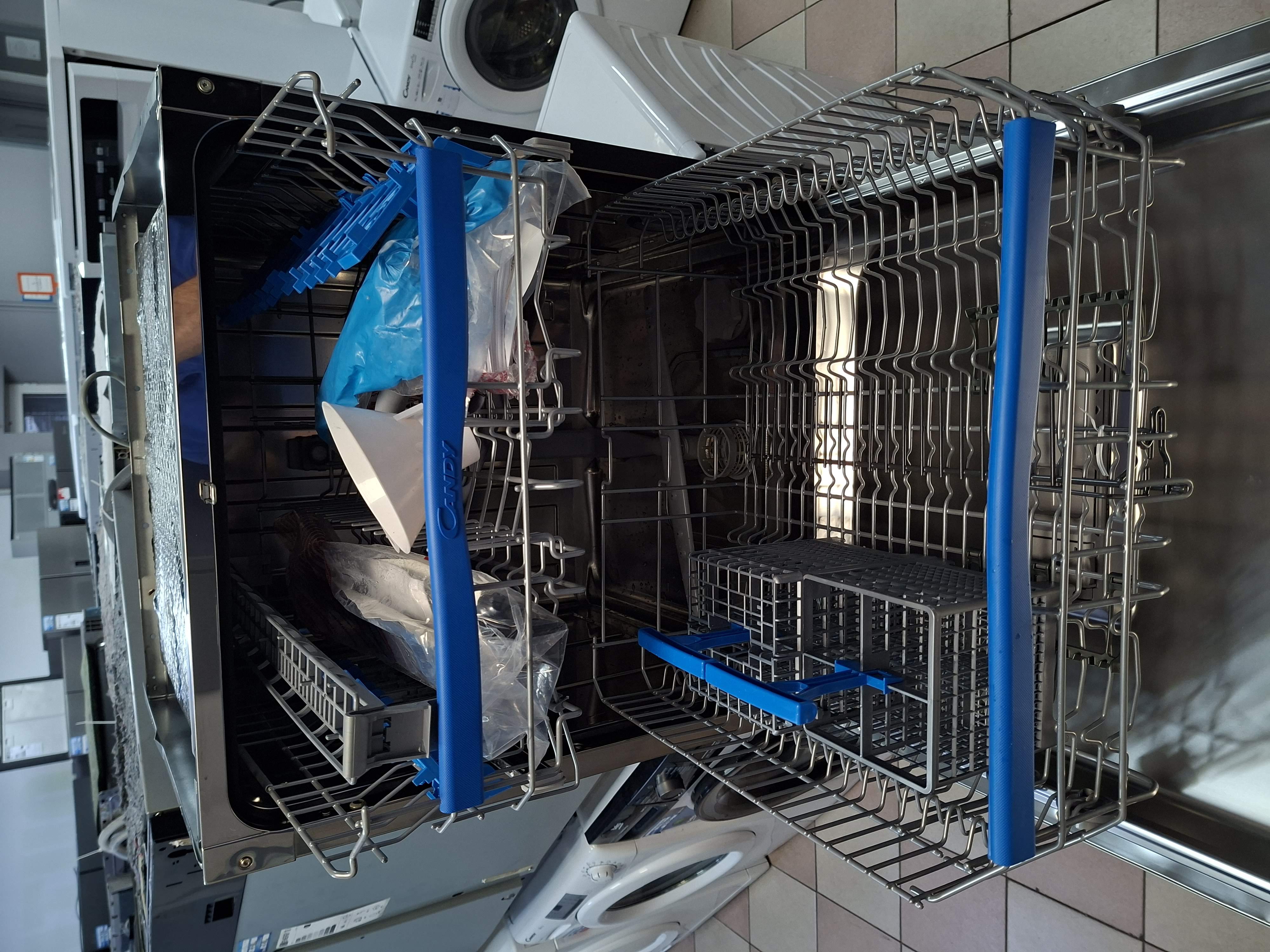 Ugradna sudo mašina Candy CDI 3615/T, 16 kompleta