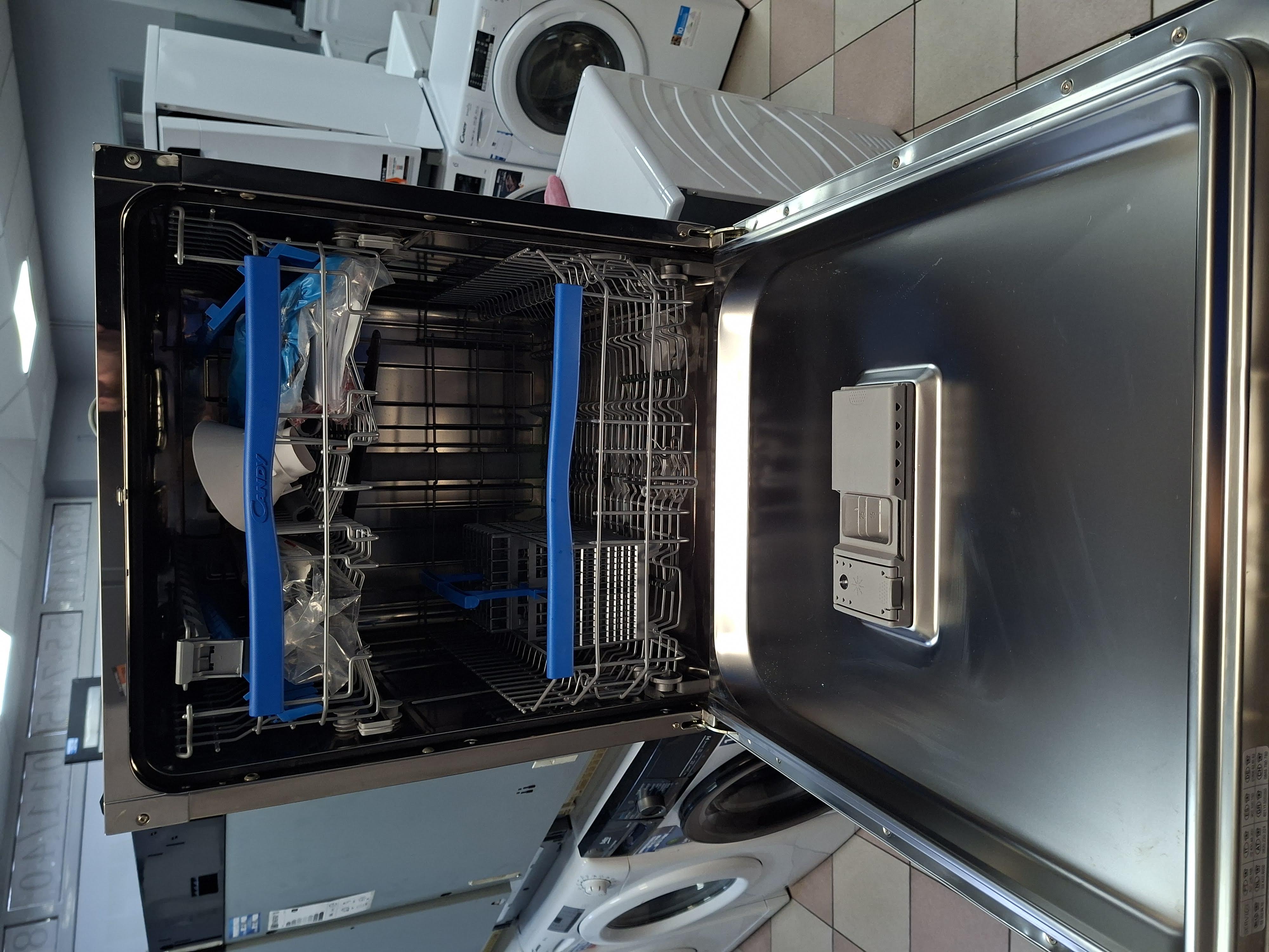 Ugradna sudo mašina Candy CDI 3615/T, 16 kompleta