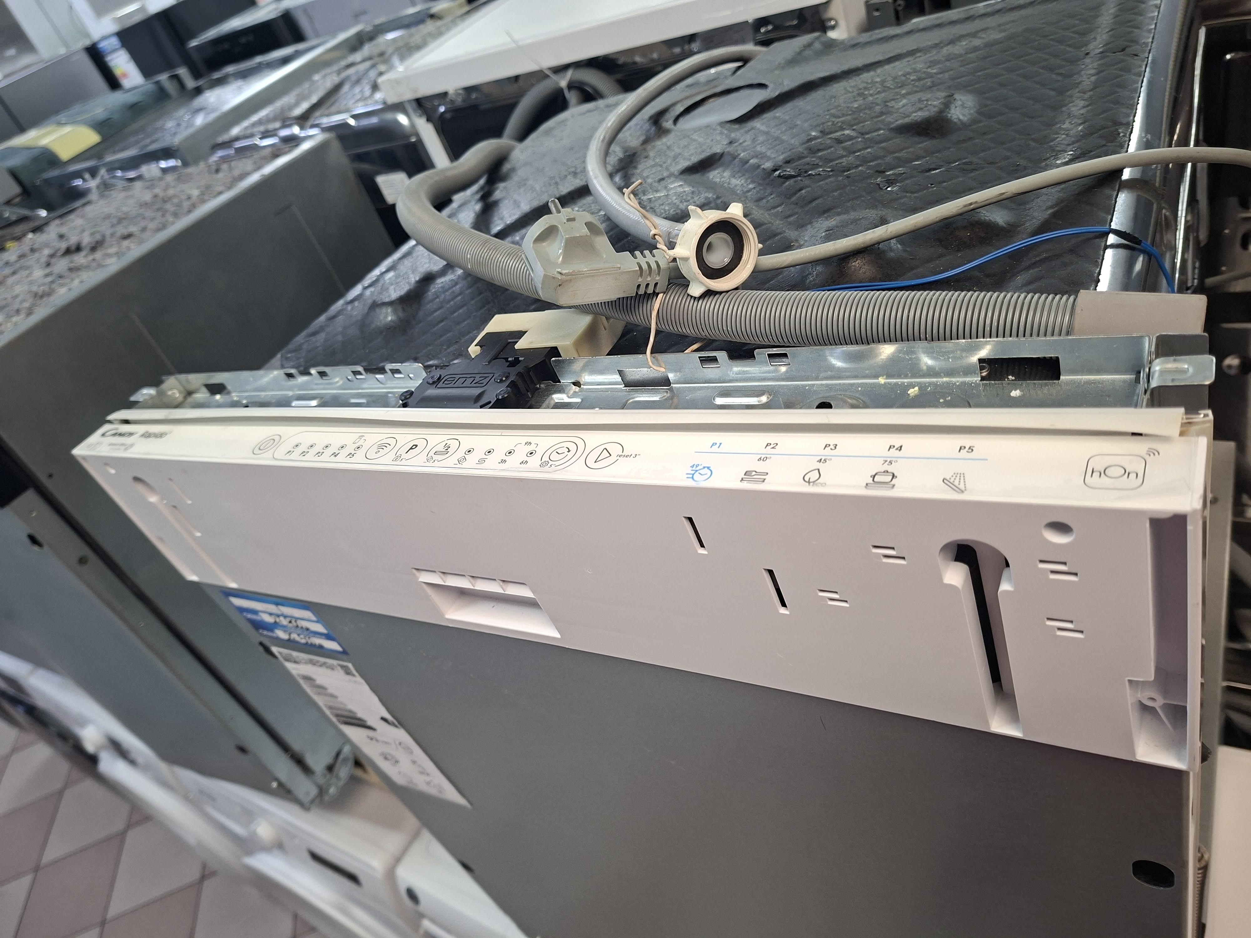 Ugradna sudo mašina Candy CI 3E7L0W, 13 kompleta