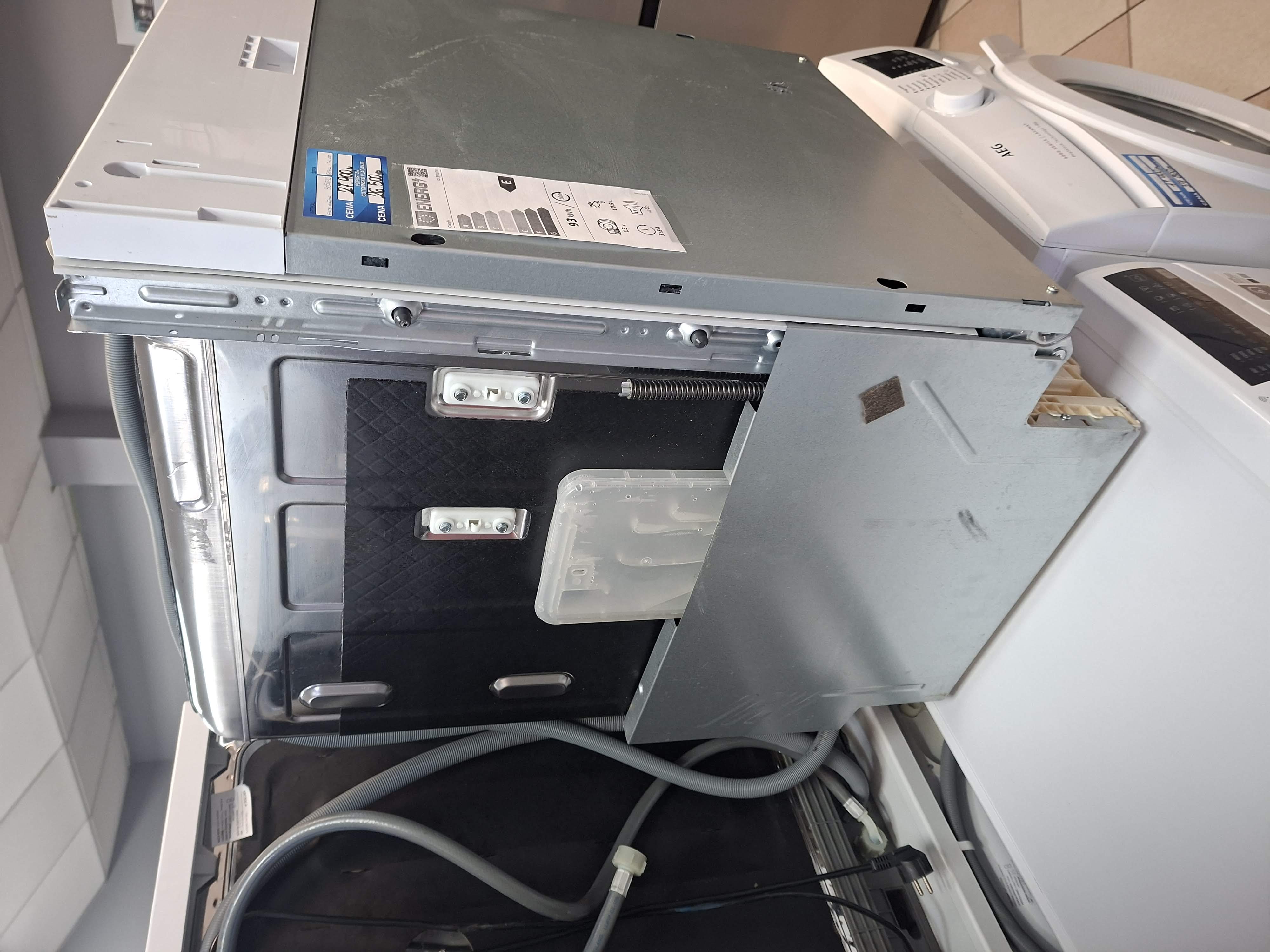 Ugradna sudo mašina Candy CI 3E7L0W, 13 kompleta