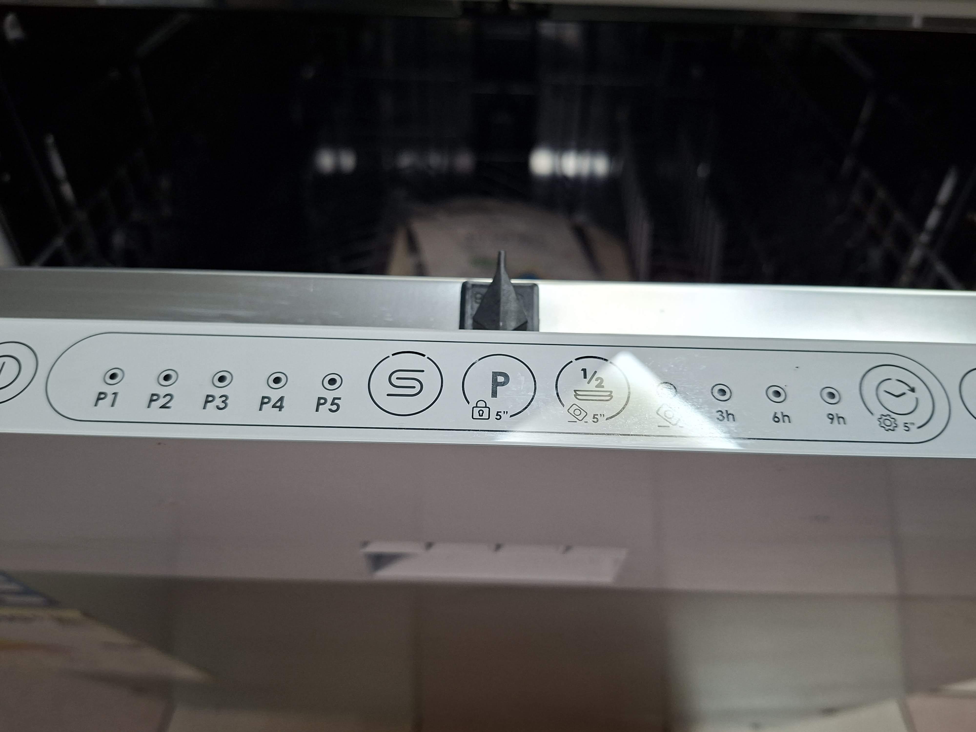 Ugradna sudo mašina Candy CI 3E7L0W, 13 kompleta