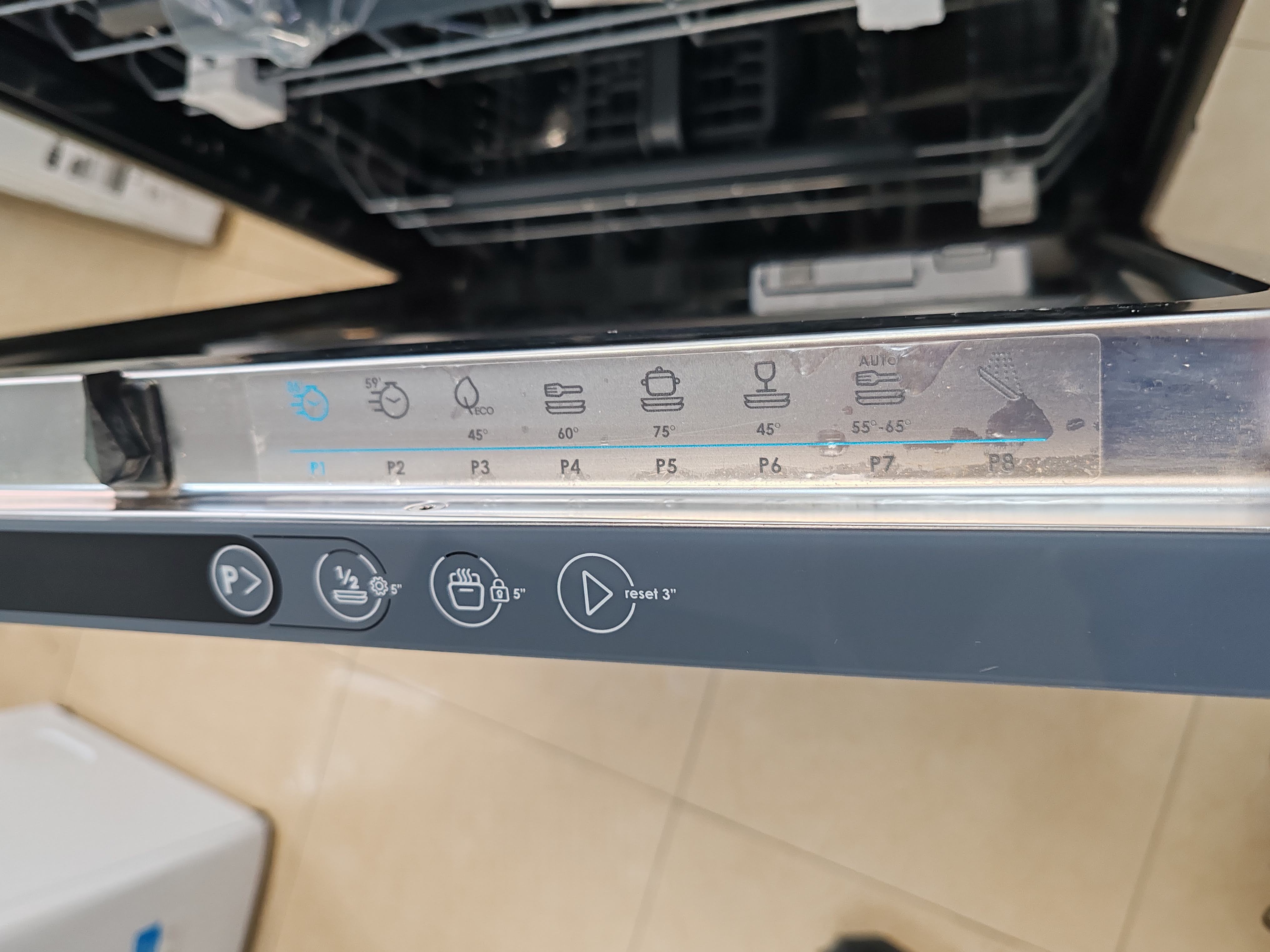 Ugradna Sudo mašina Candy CI 4C6F0A  (2) , 14 kompleta