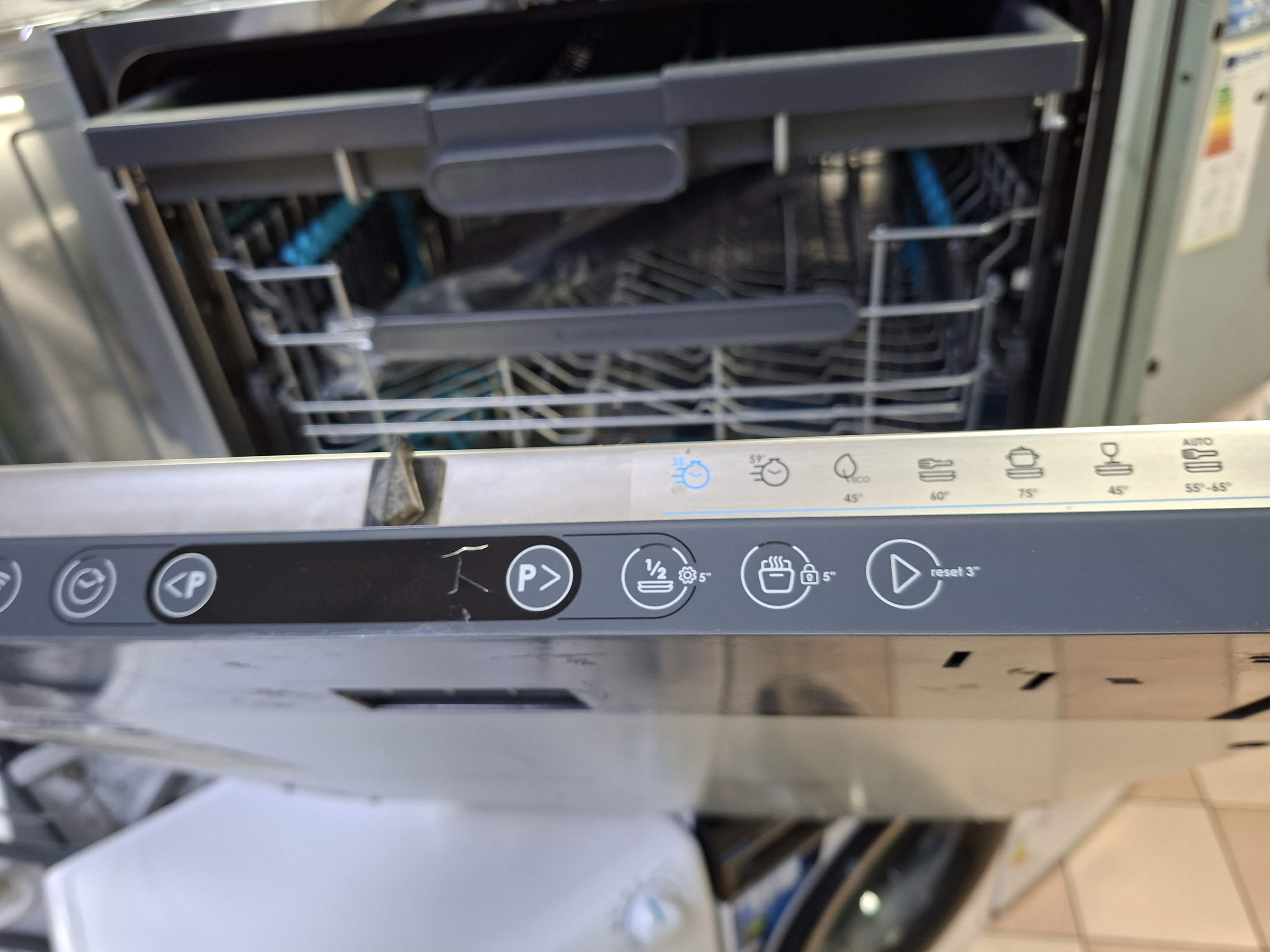 Ugradna Sudo mašina Candy CI 6C2F1PMA , 16 kompleta