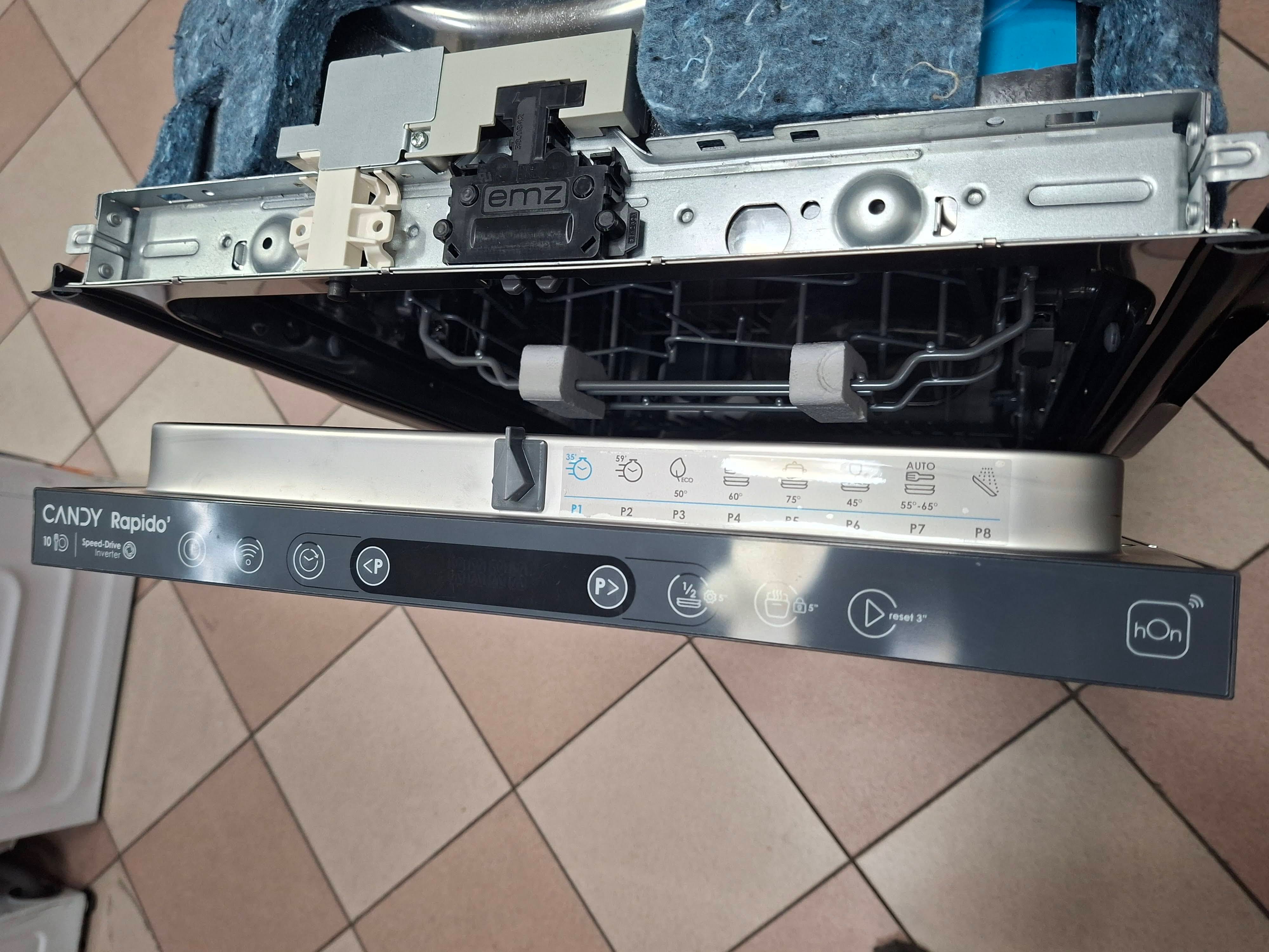 Ugradna Sudo mašina Candy  CI0C7SB0FA , 10 kompleta.