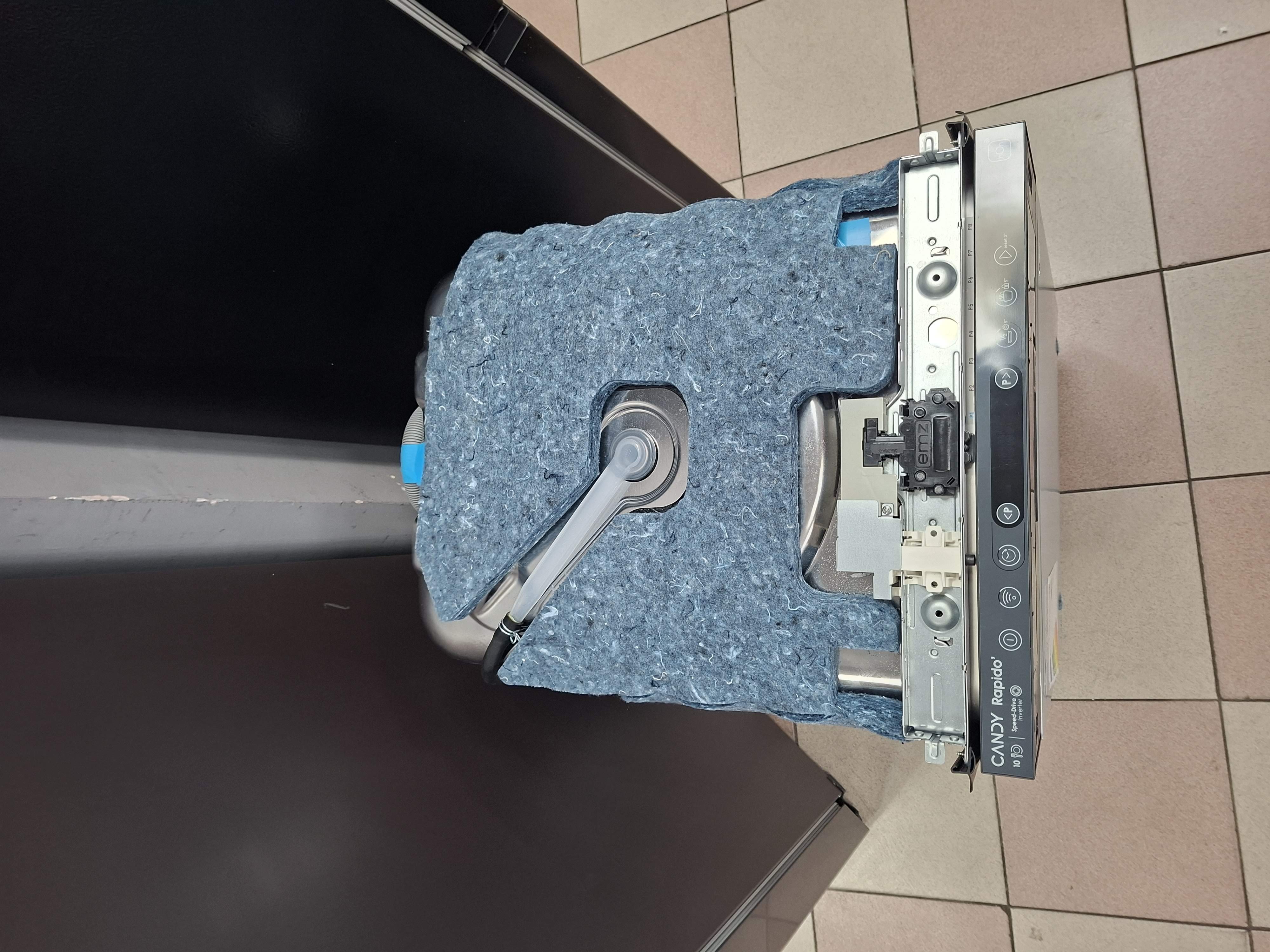 Ugradna Sudo mašina Candy  CI0C7SB0FA , 10 kompleta.