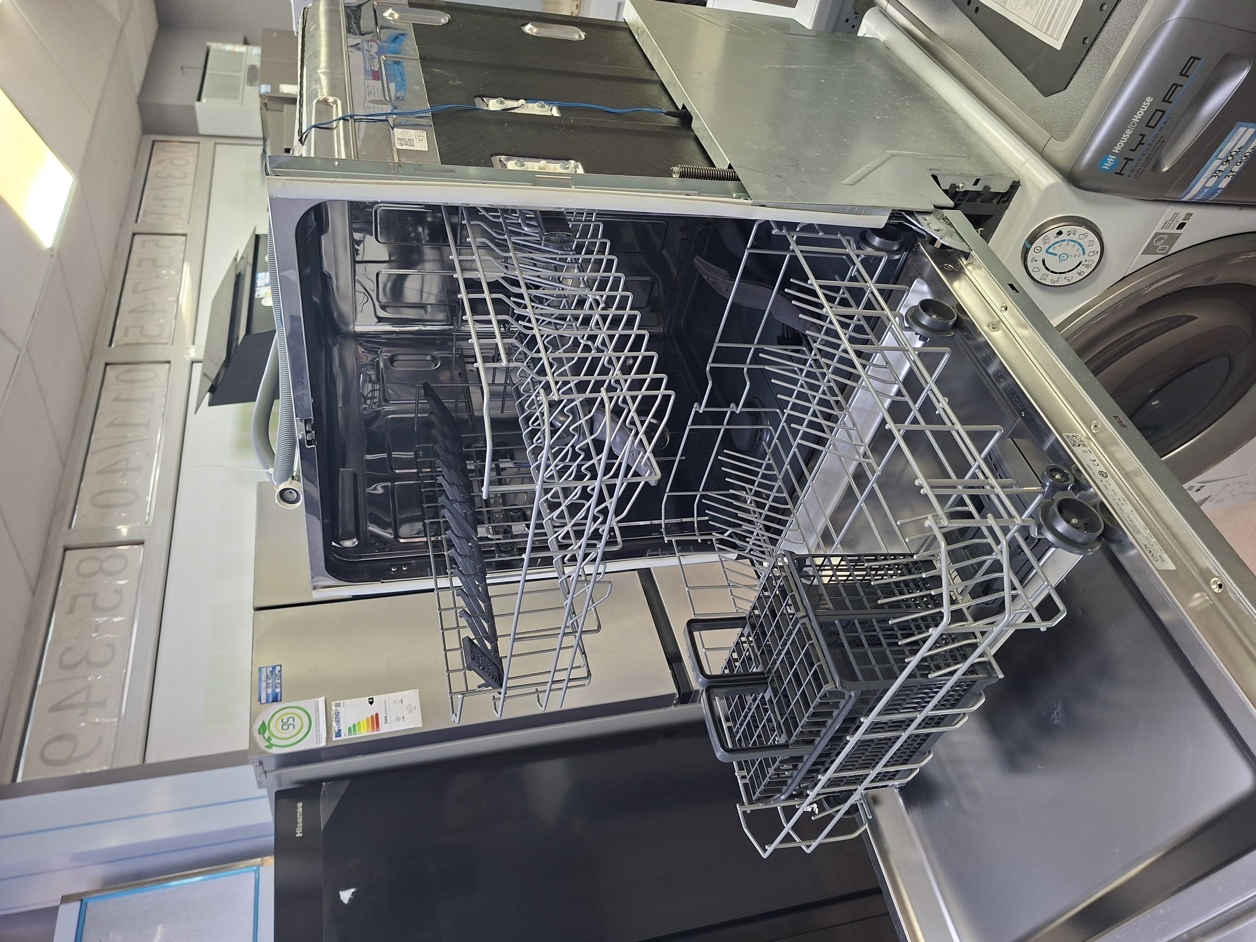 Ugradna Sudo mašina Candy CIP 3E7L0W , 13 kompleta