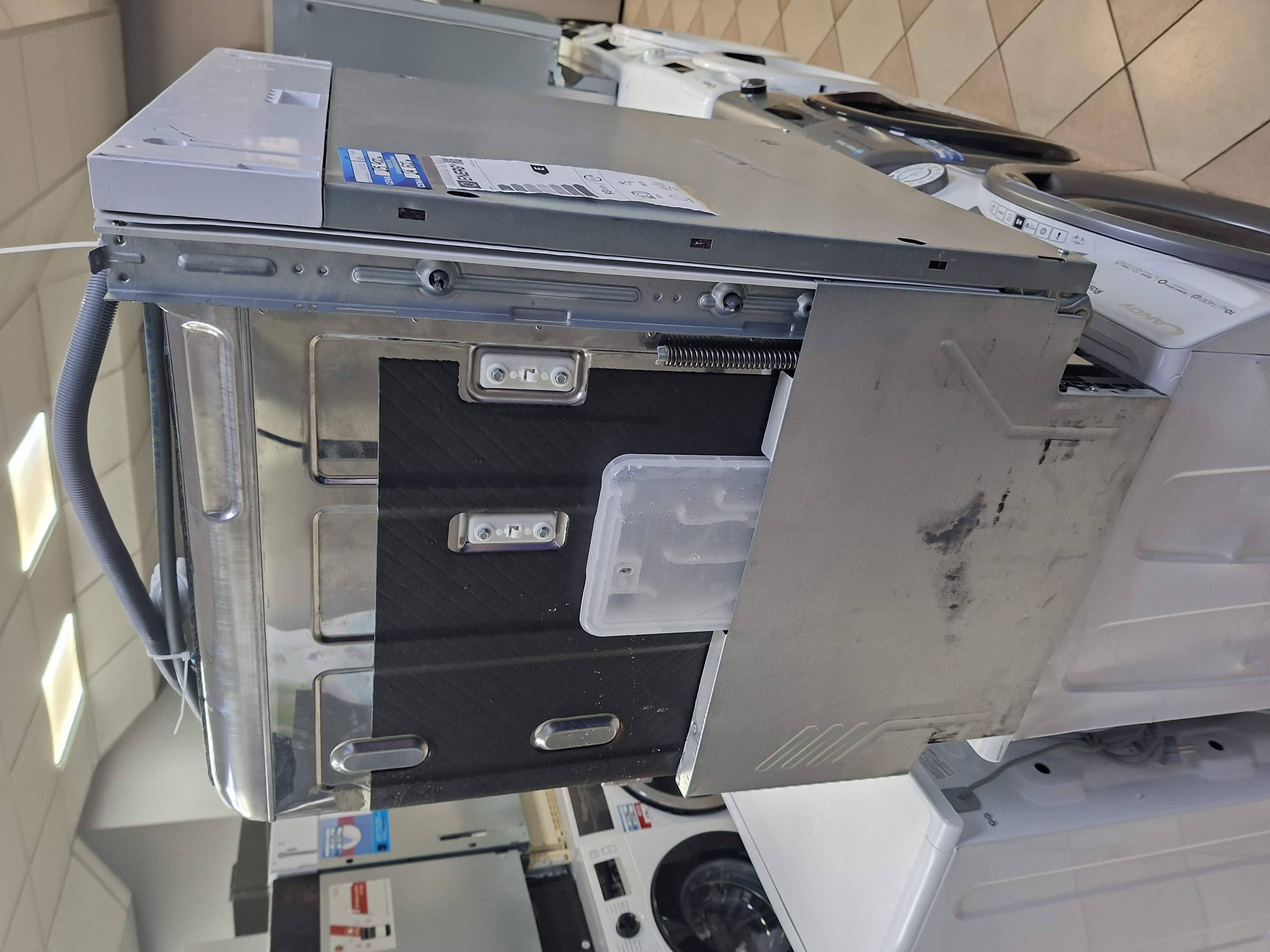 Ugradna Sudo mašina Candy CIP 3E7L0W , 13 kompleta