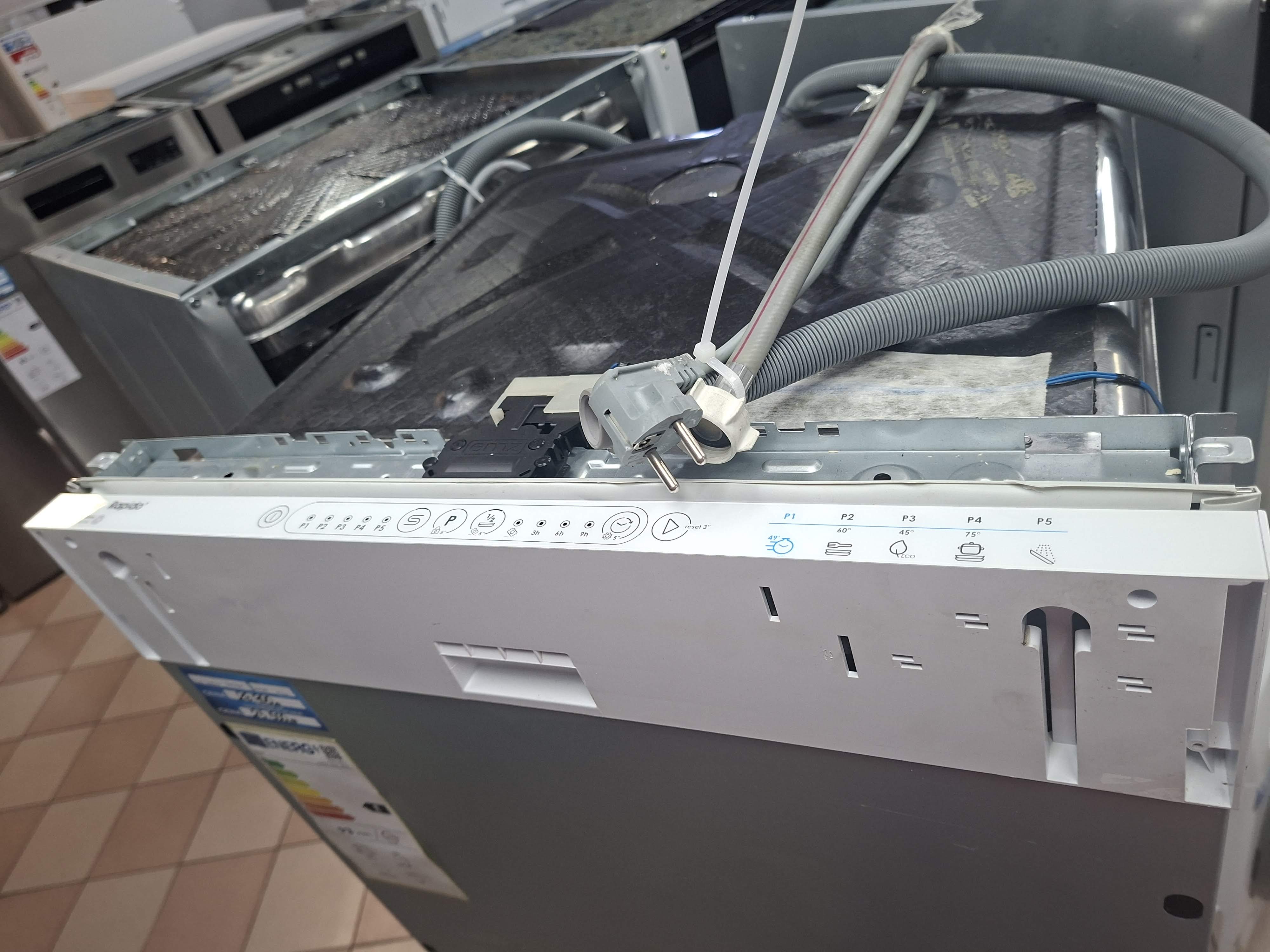 Ugradna sudo mašina Candy CIPMC E0W 3E53 (3) , 13 kompleta