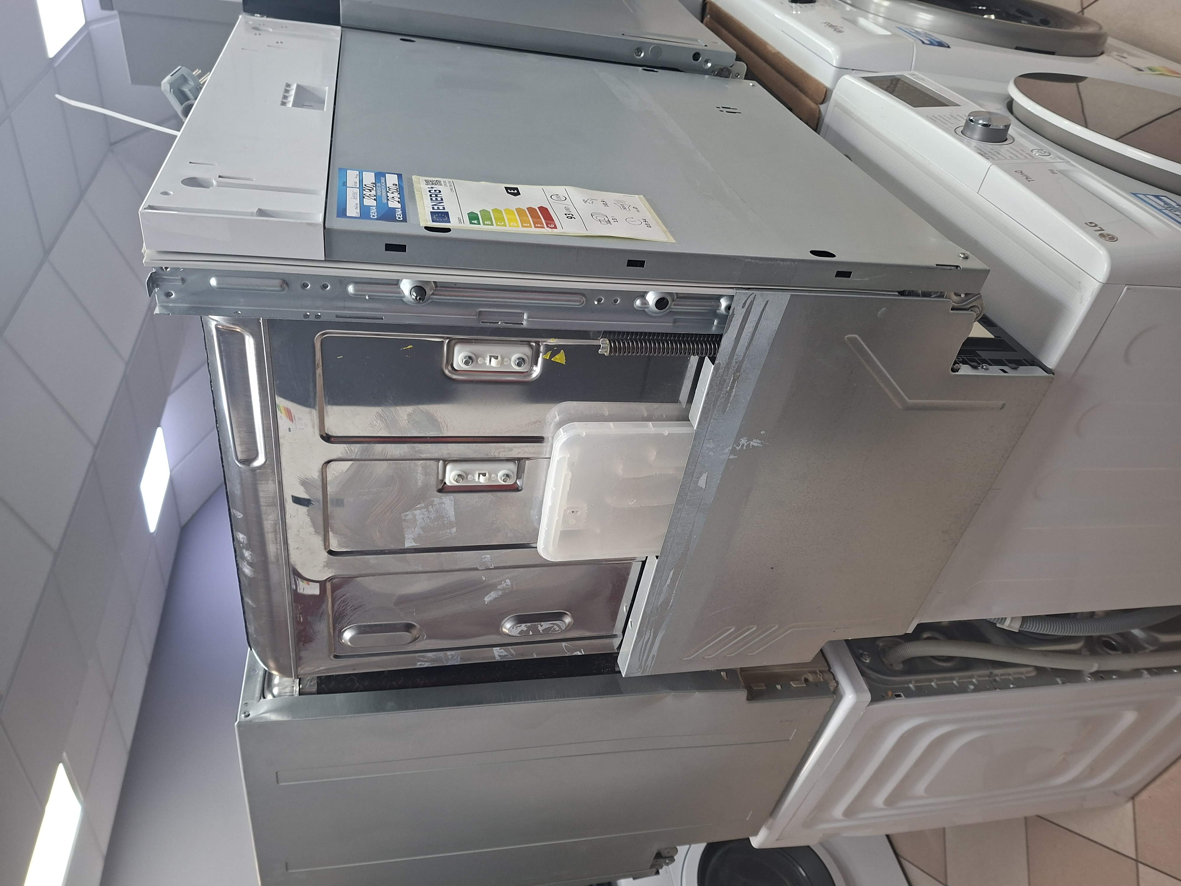 Ugradna sudo mašina Candy CIPMC E0W 3E53 (3) , 13 kompleta