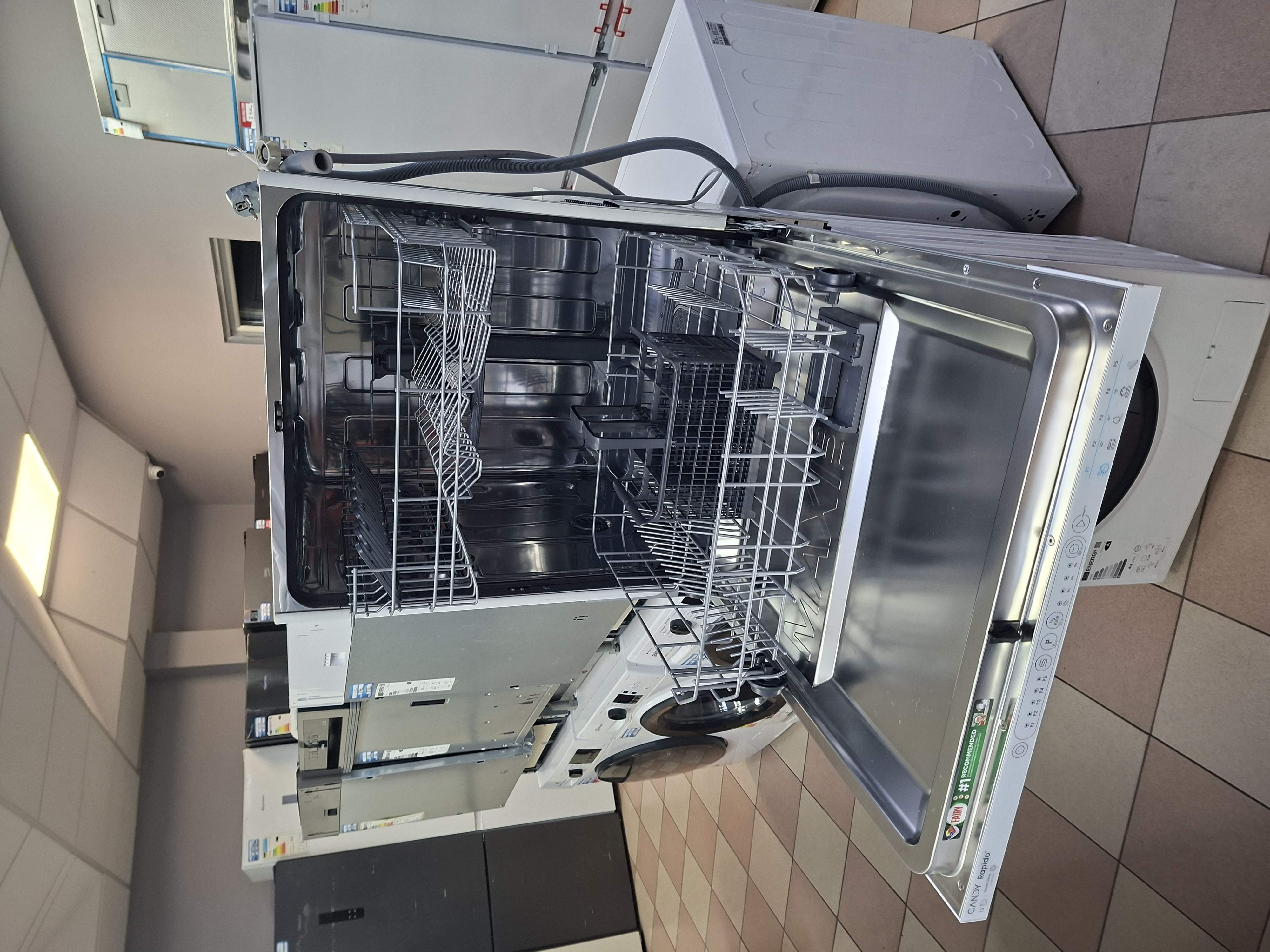 Ugradna sudo mašina Candy CIPMC E0W 3E53 (4) , 13 kompleta