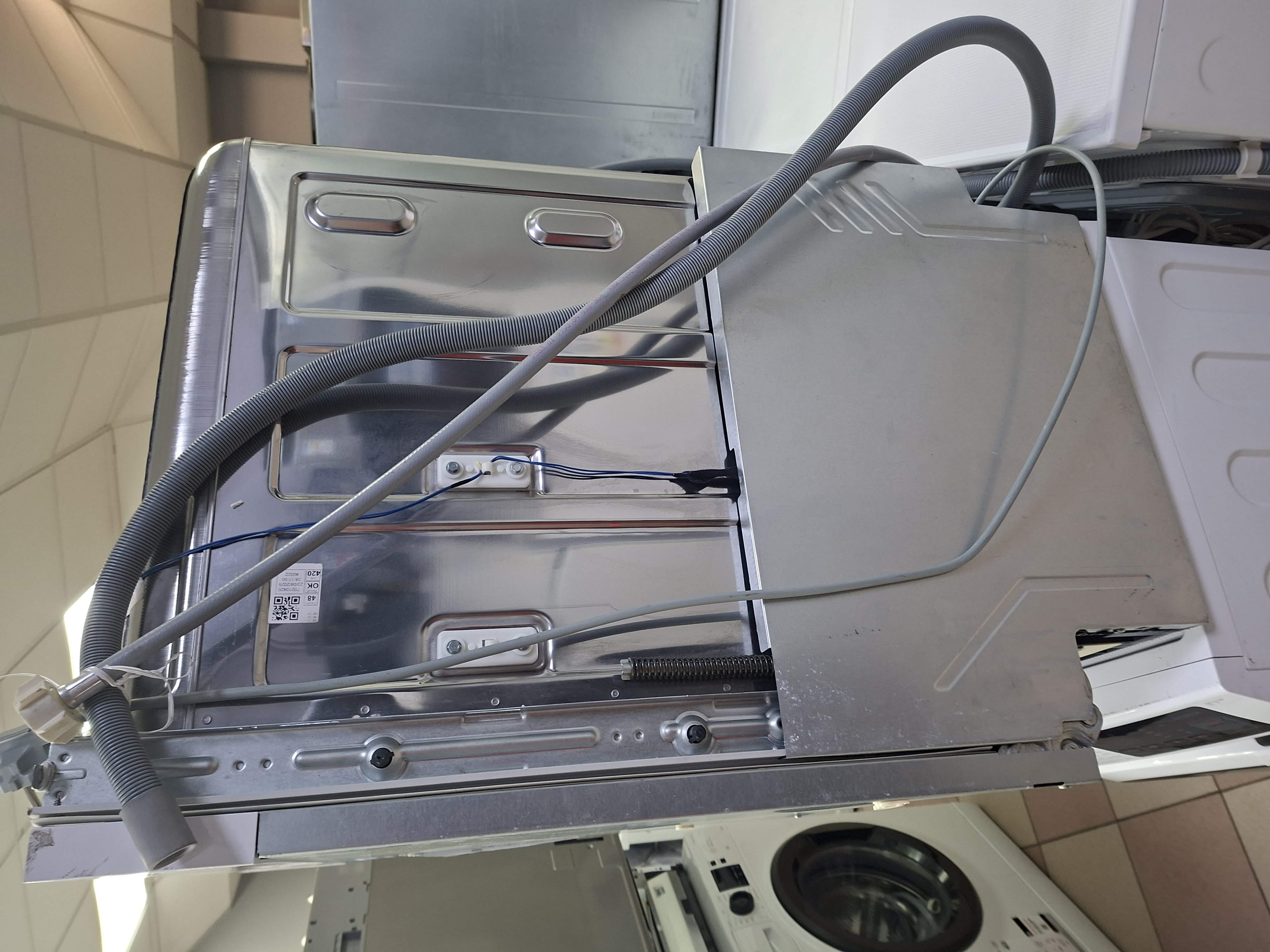 Ugradna sudo mašina Candy CIPMC E0W 3E53 (4) , 13 kompleta