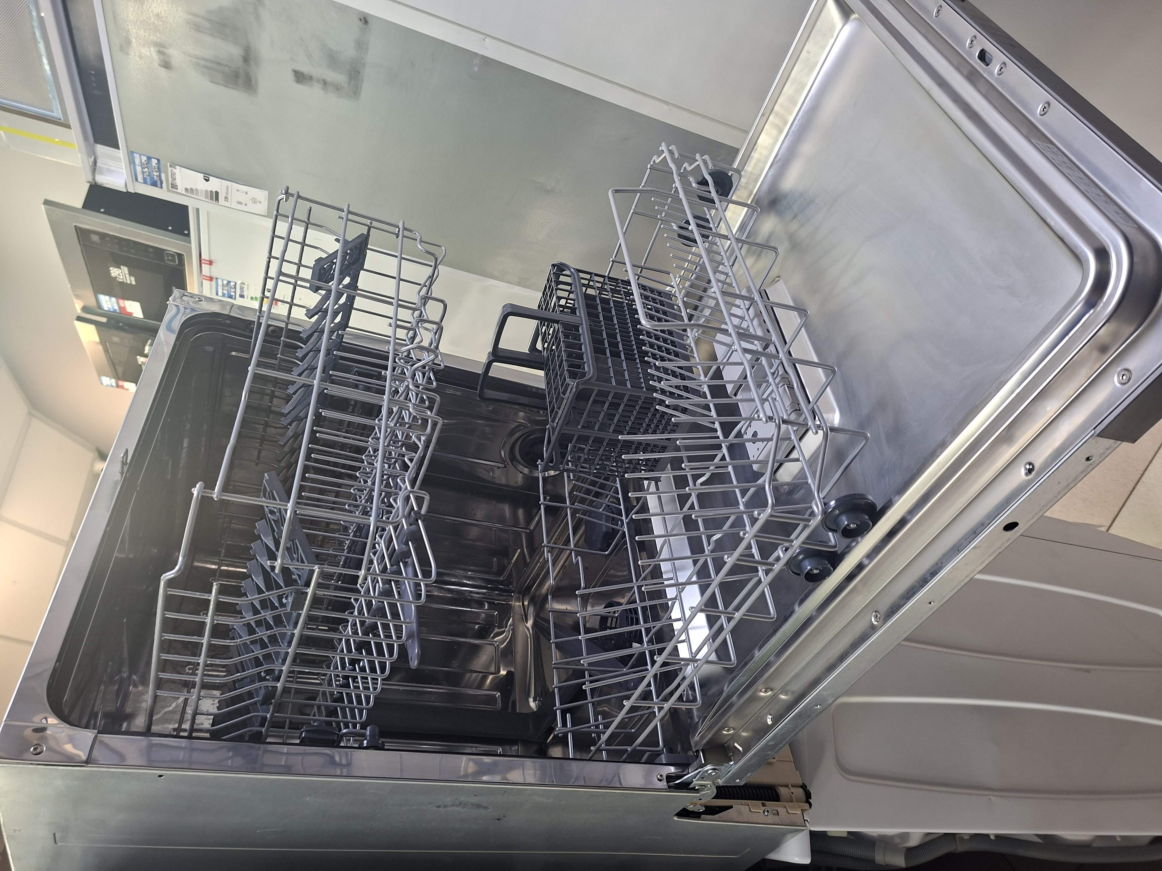 Ugradna sudo mašina Candy CMLS 1252/T, 12 kompleta