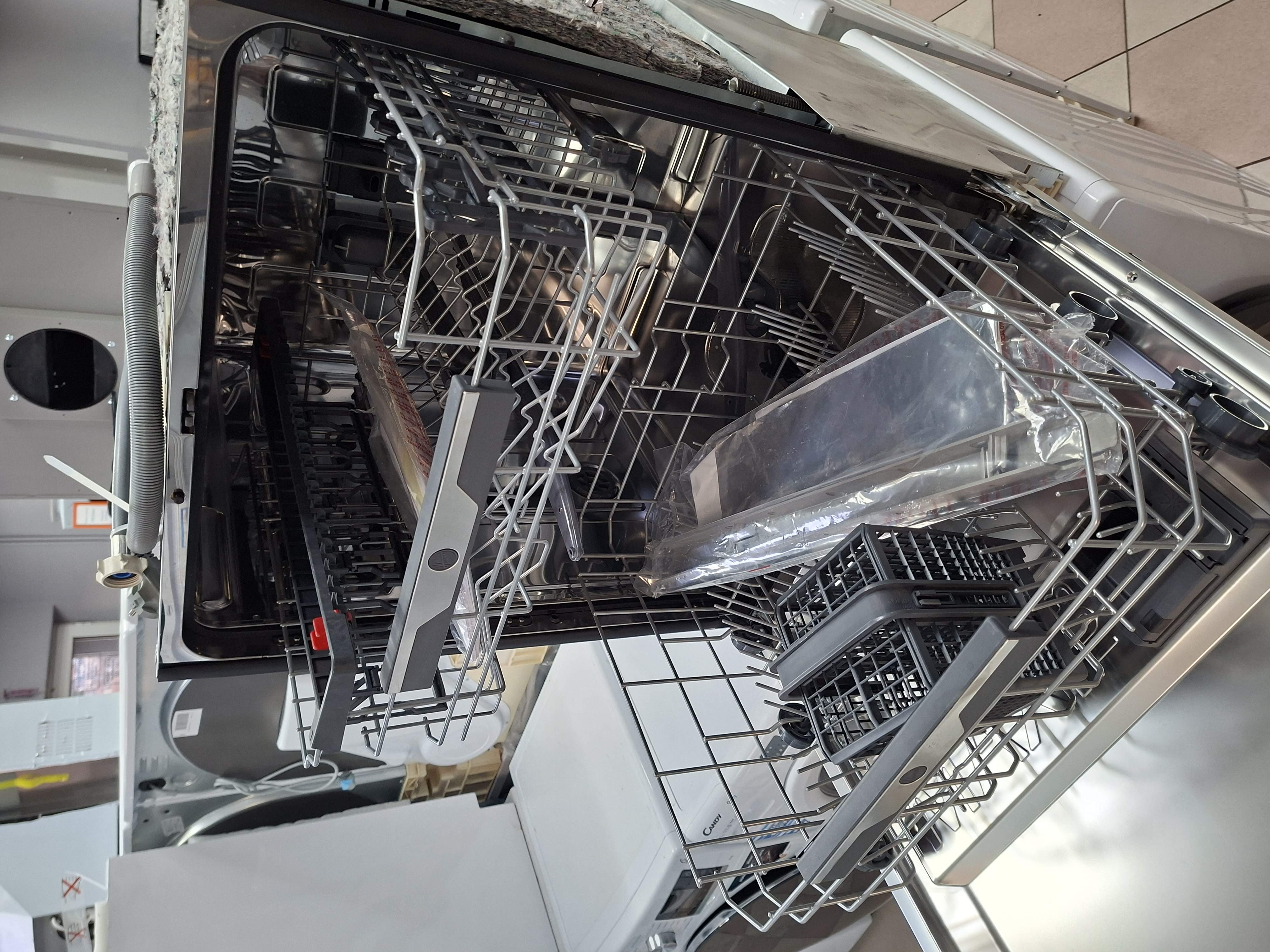 Ugradna Sudo mašina Hoover HI 4C5F0S , 14 kompleta