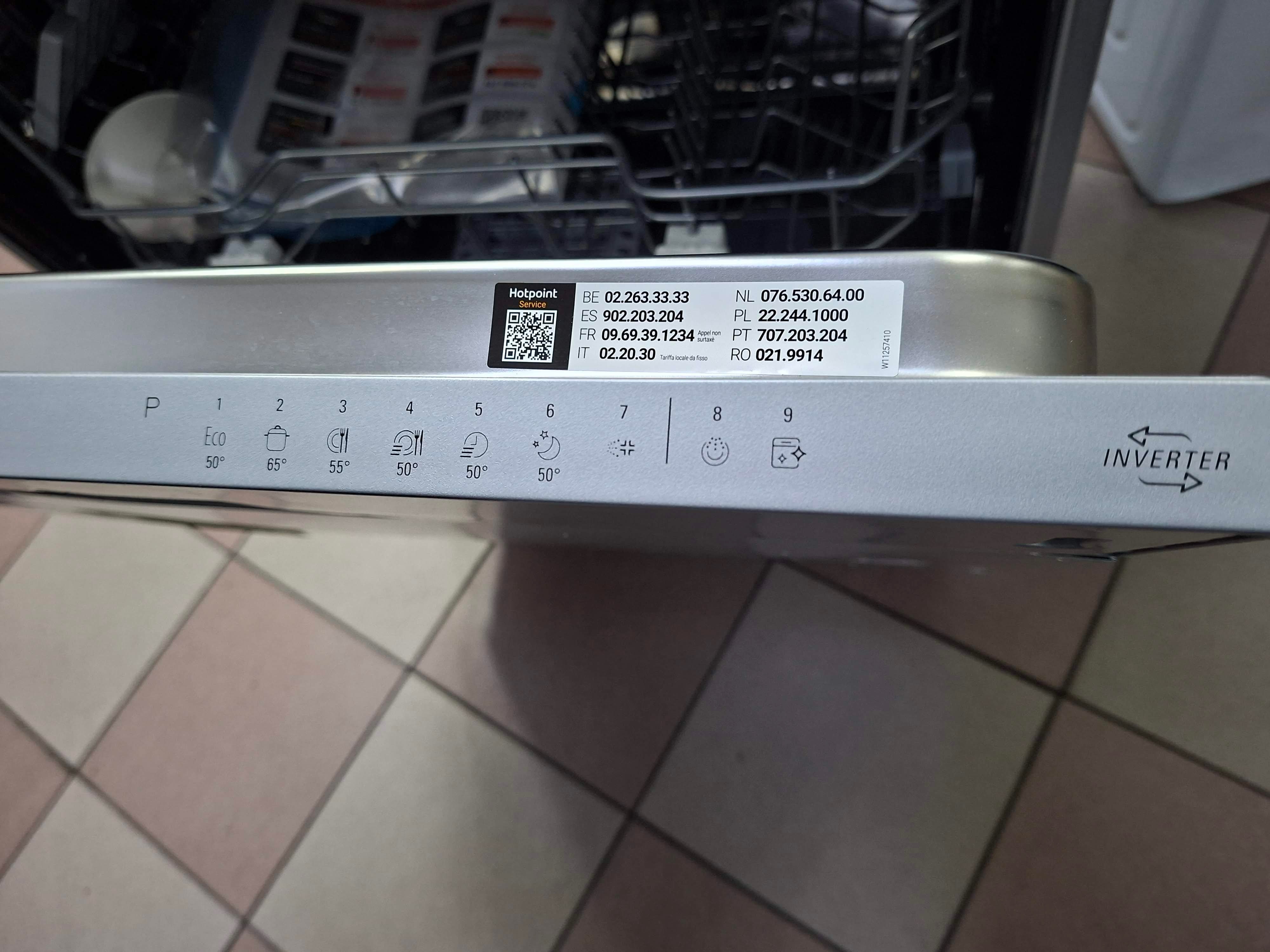 Ugradna sudo mašina Hotpoint Ariston H2I HD526 AS