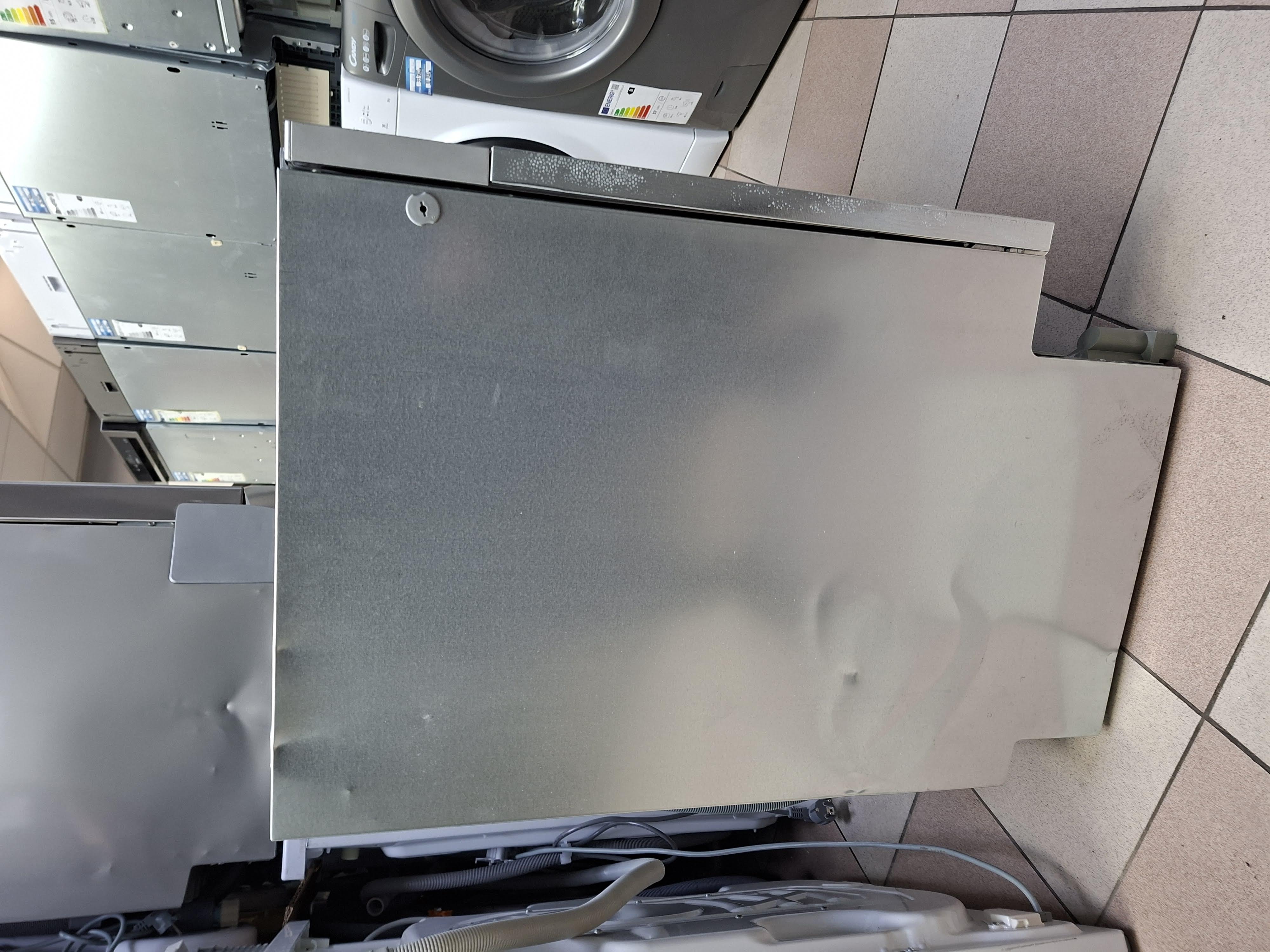 Ugradna sudo mašina Hotpoint Ariston H2I HD526 AS