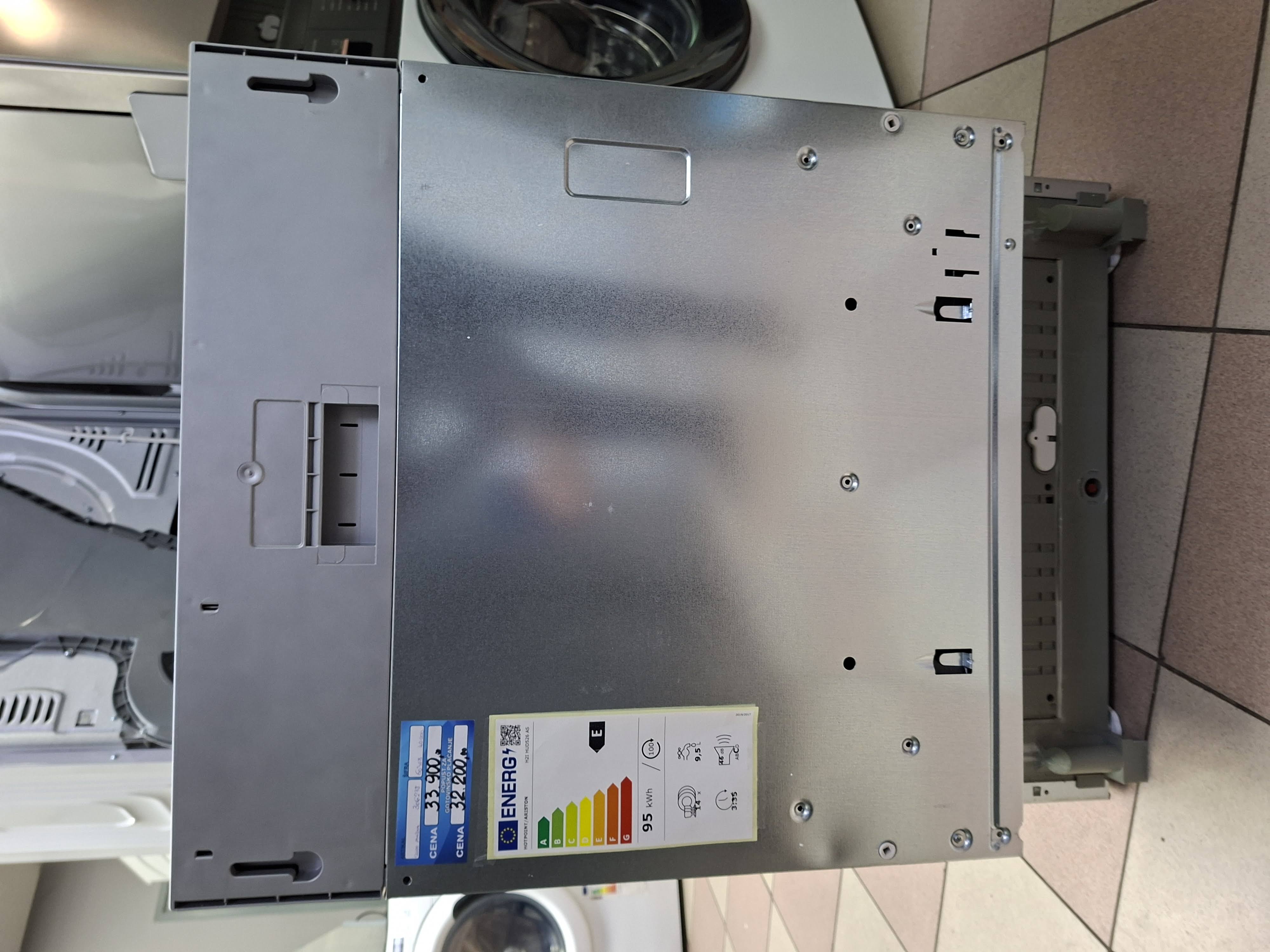 Ugradna sudo mašina Hotpoint Ariston H2I HD526 AS