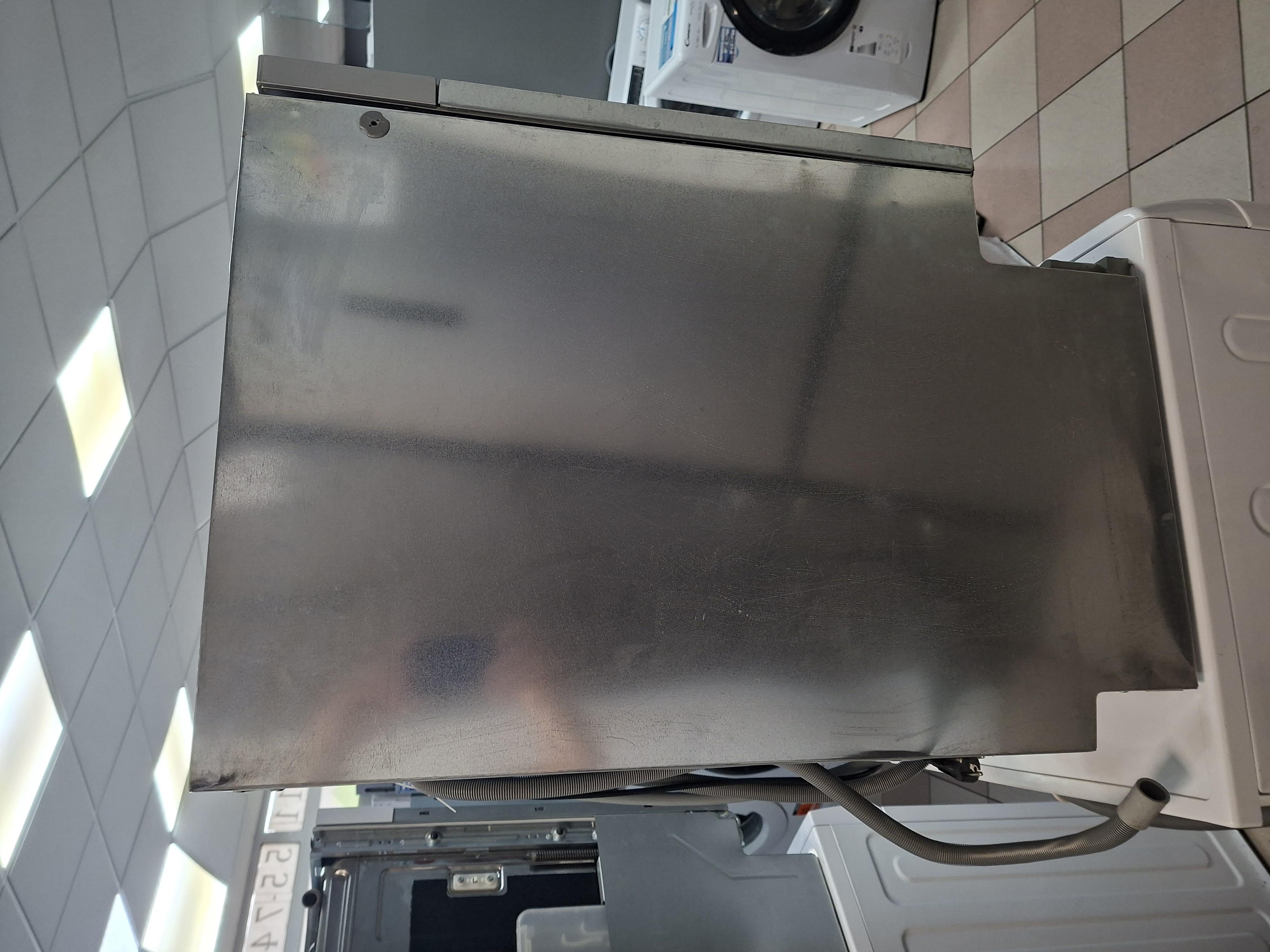 Ugradna sudo mašina Hotpoint Ariston H2I HRD526 S