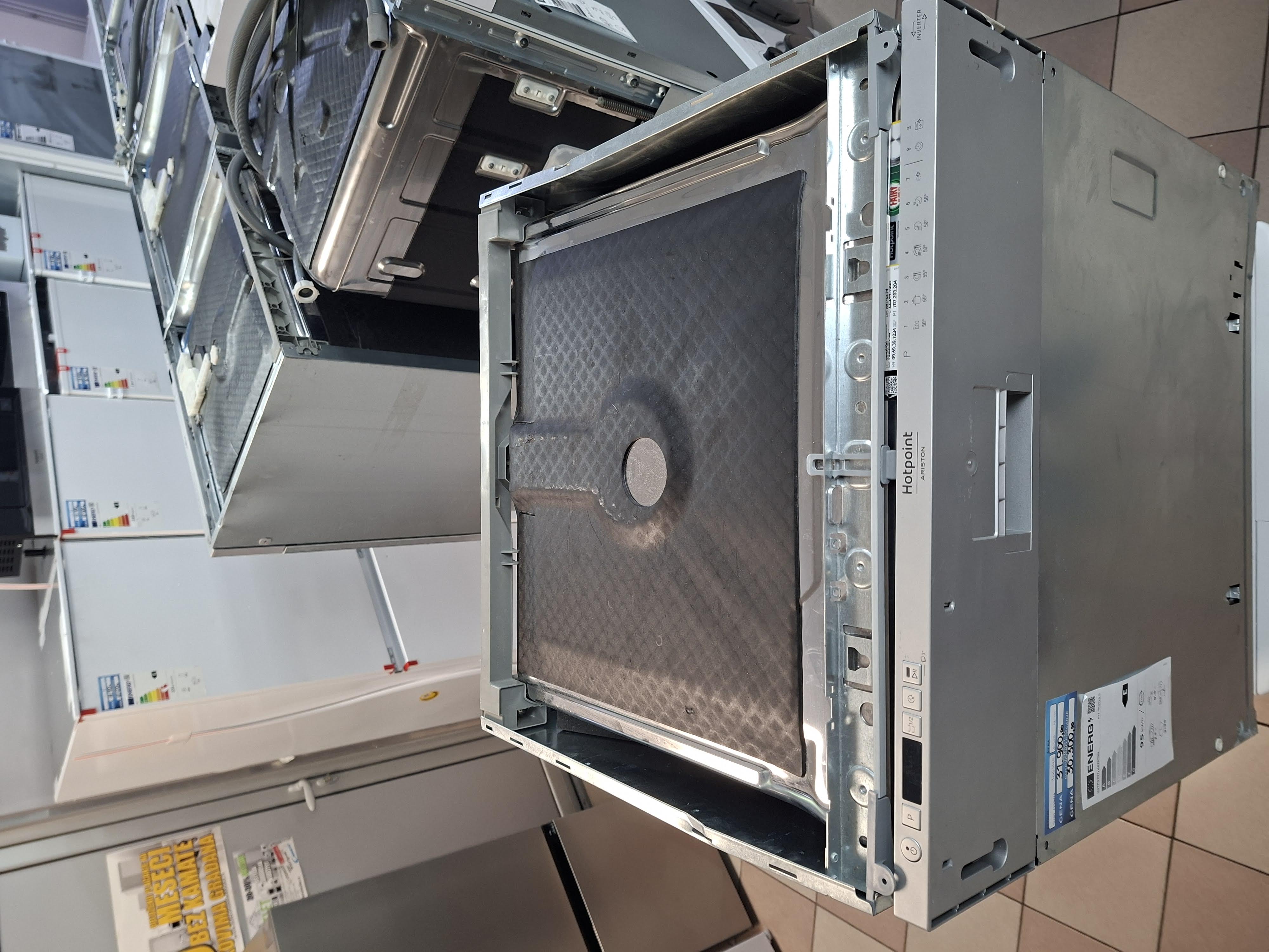 Ugradna sudo mašina Hotpoint Ariston H2I HRD526 S