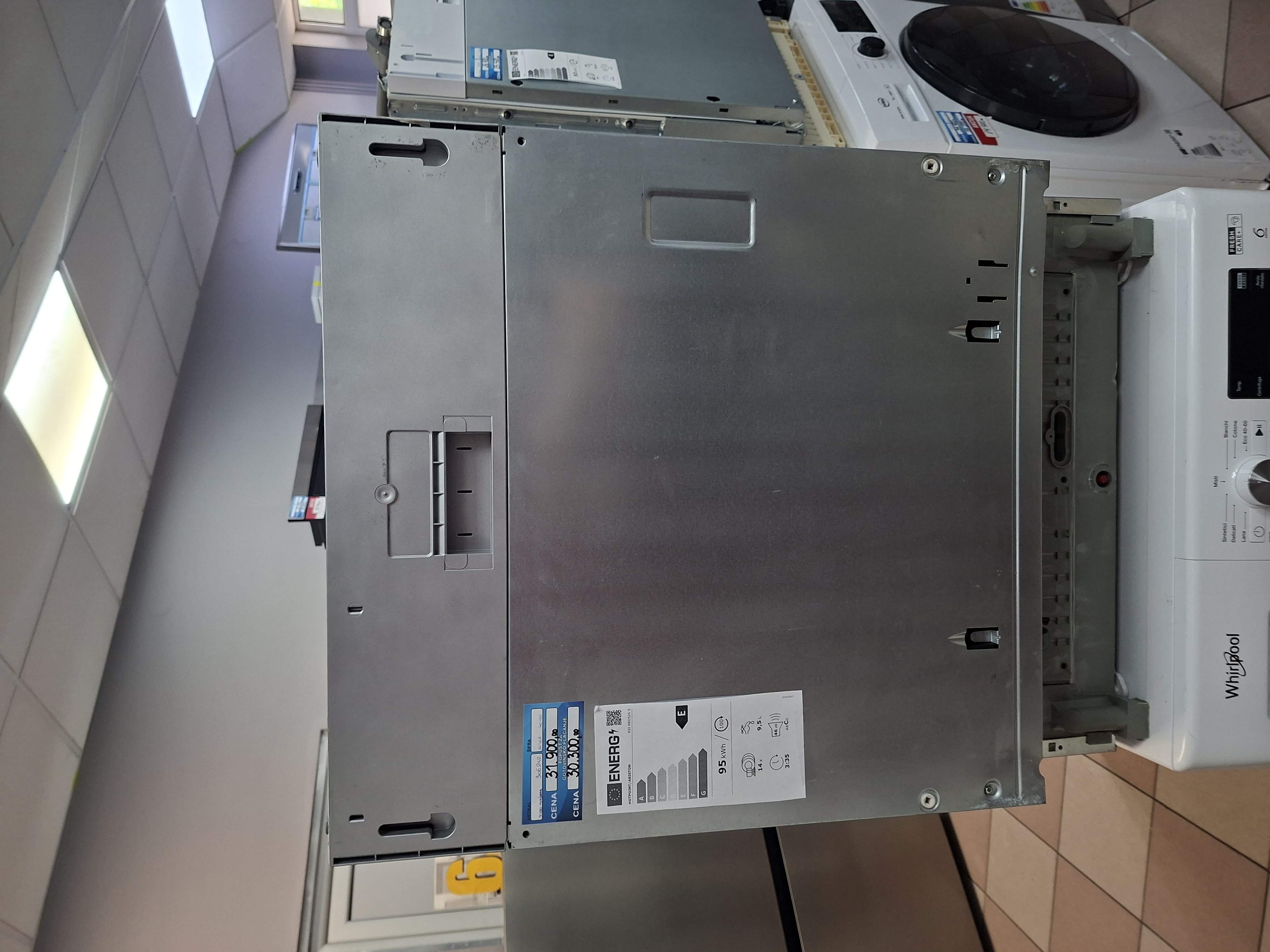 Ugradna sudo mašina Hotpoint Ariston H2I HRD526 S