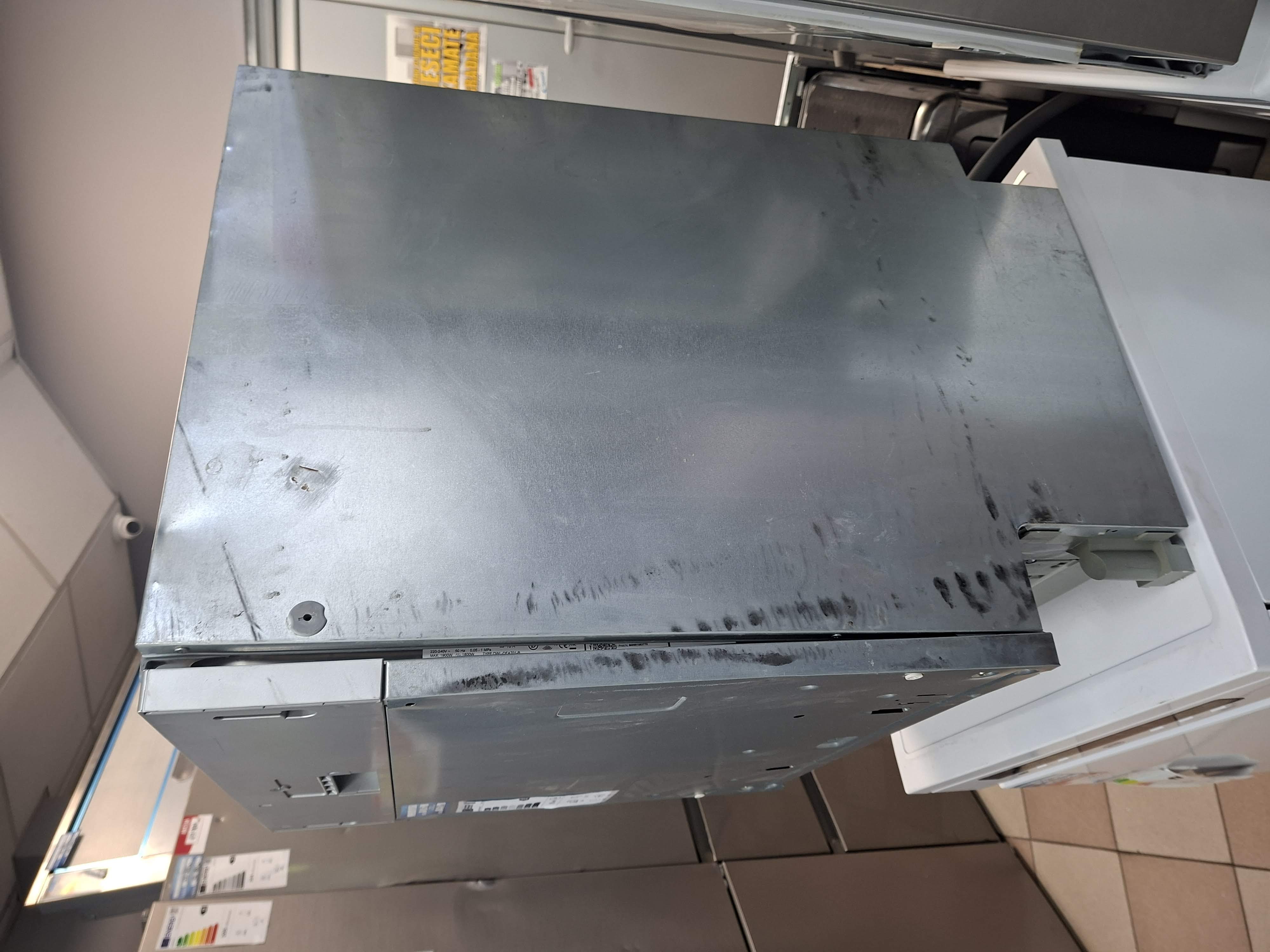 Ugradna sudo mašina Hotpoint Ariston H2I HRD526 S