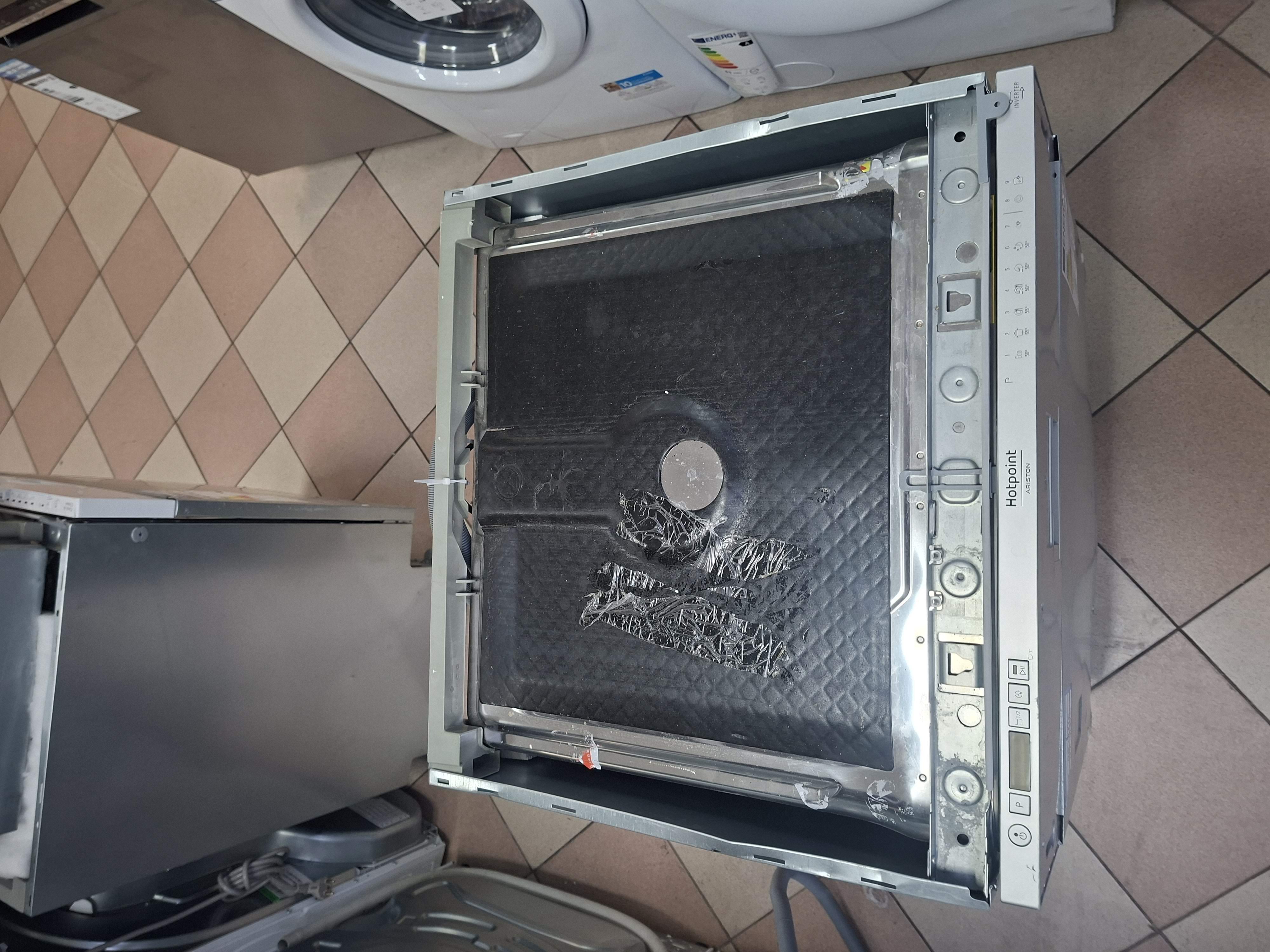 Ugradna sudo mašina Hotpoint Ariston H2I HUD526 AS
